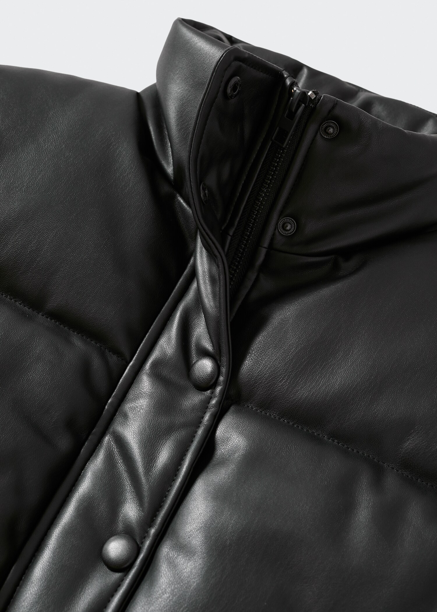 Chaleco acolchado efecto piel - Detalle del artículo 8