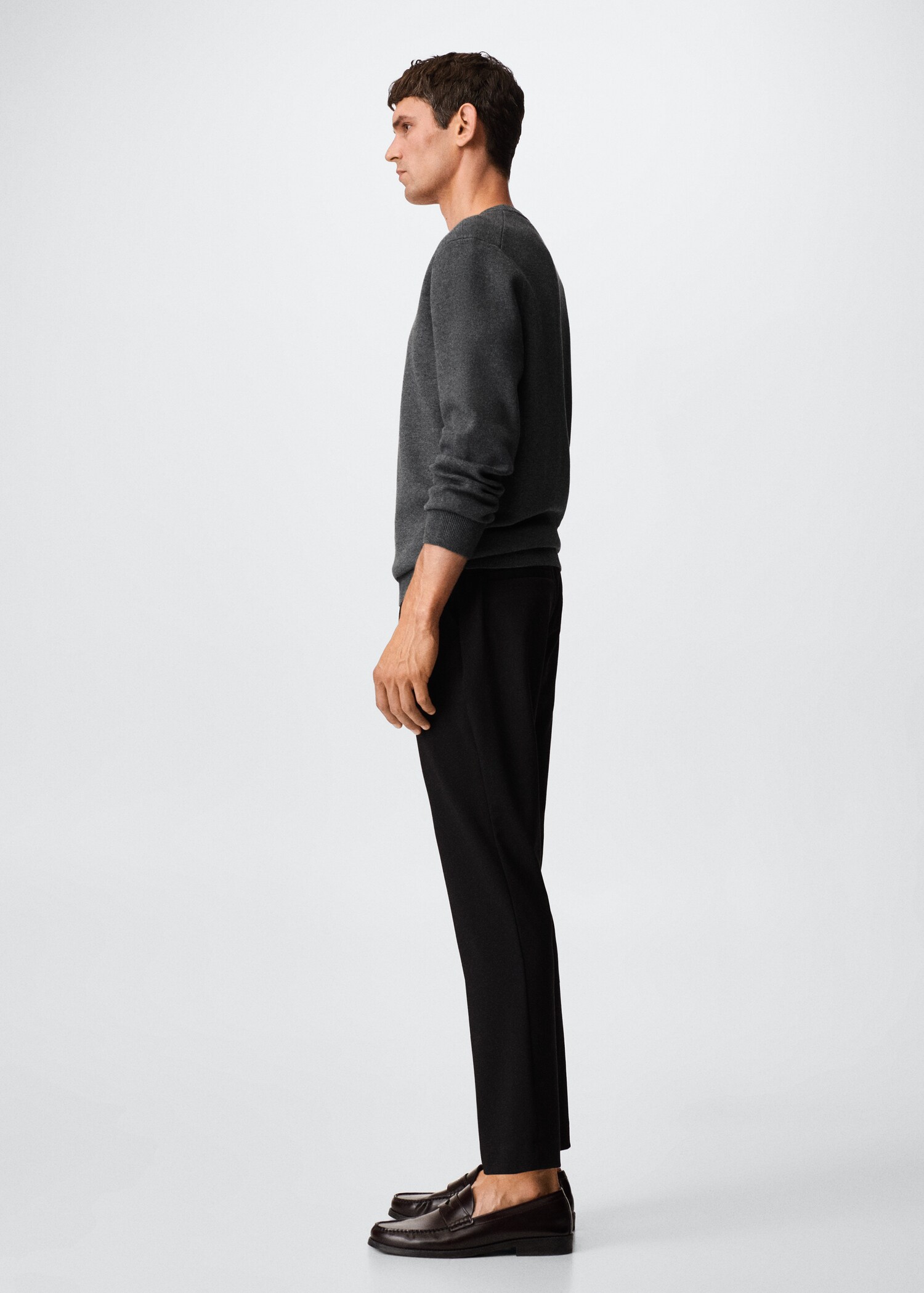 Round-neck breathable sweater - Details of the article 2