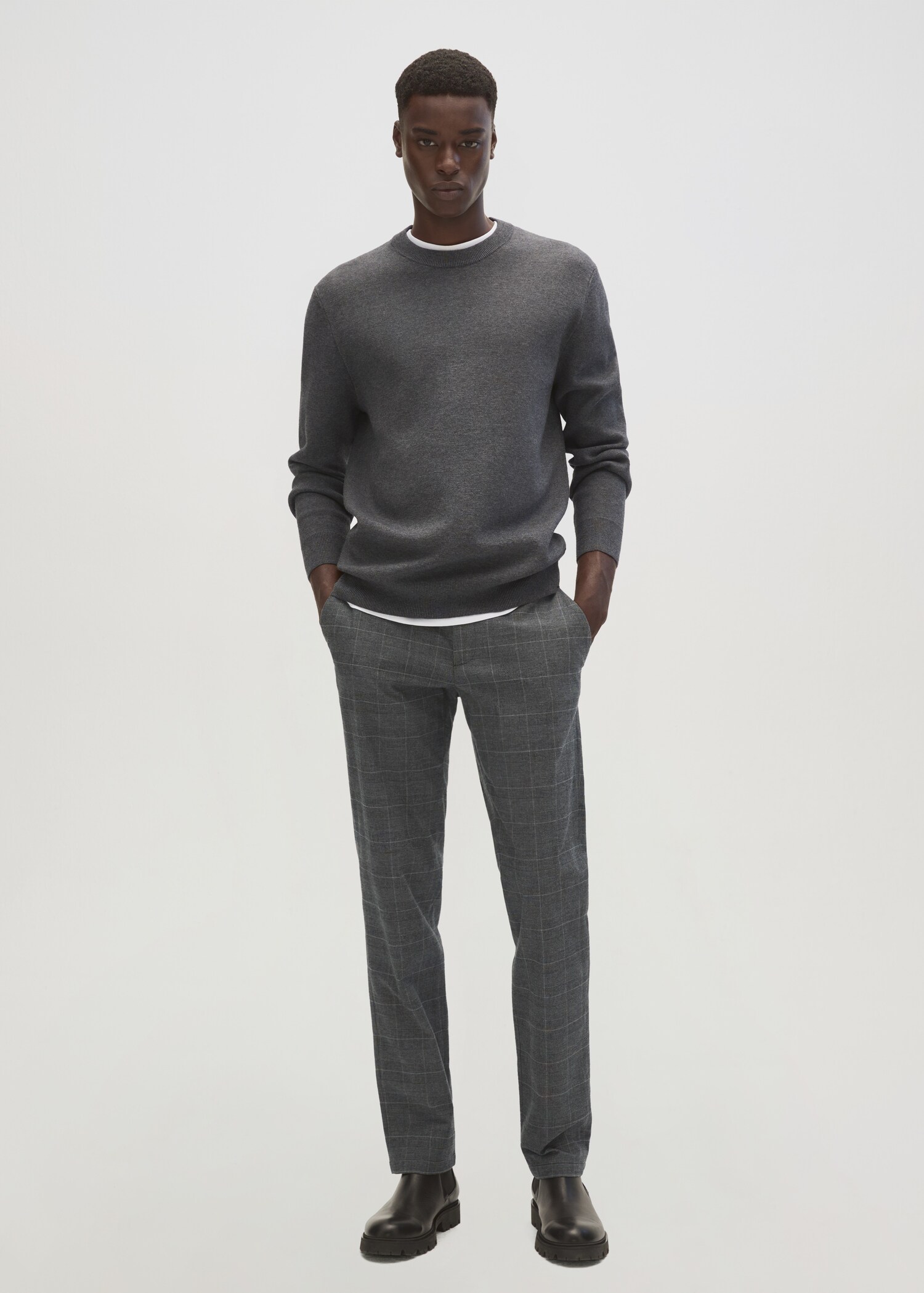Round-neck breathable sweater - Details of the article 7