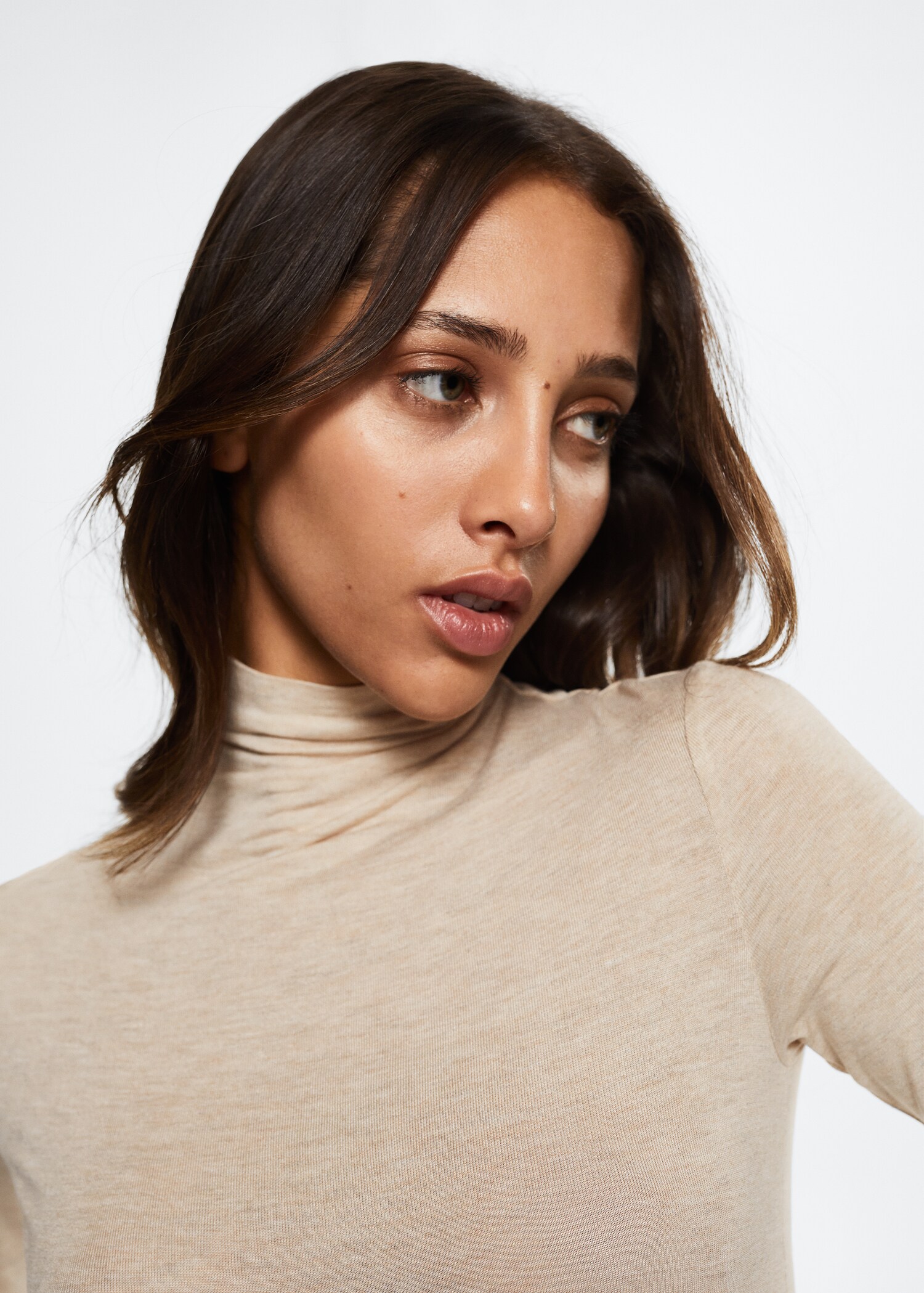 Stand collar T-shirt - Details of the article 1