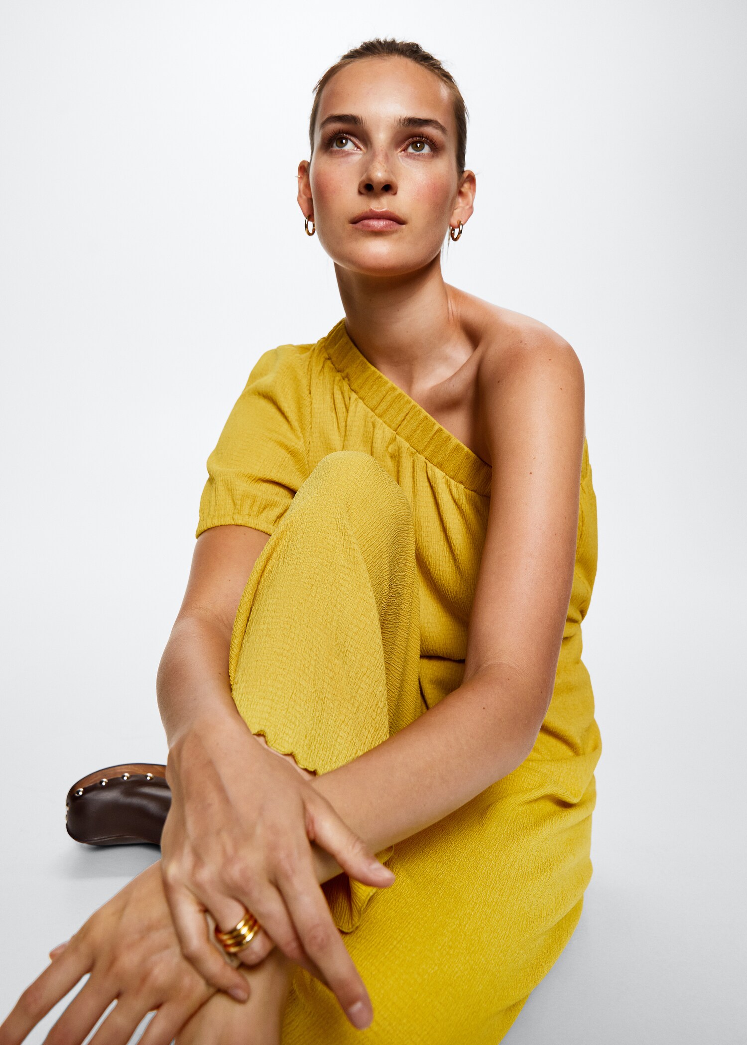 Asymmetrischer Jumpsuit mit Textur - Detail des Artikels 2