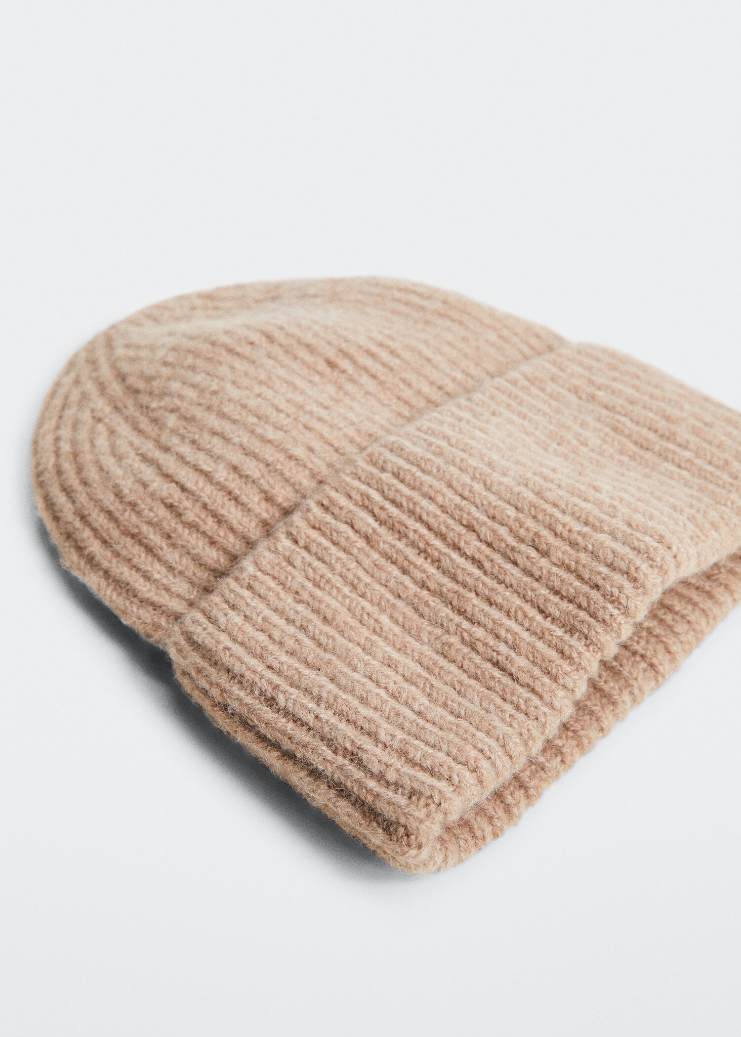 Ribbed knit beanie - Medium plane