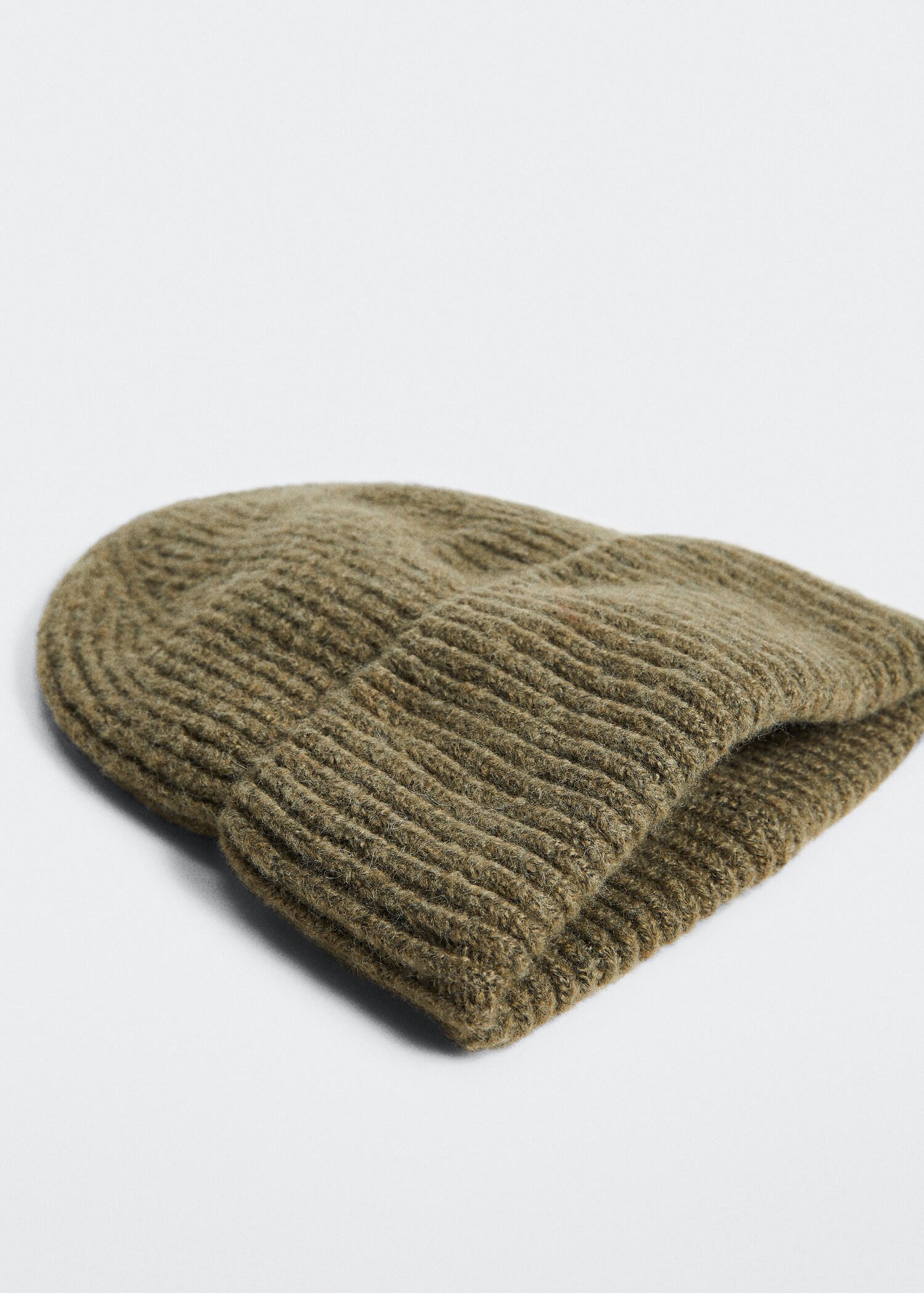 Ribbed knit beanie - Medium plane
