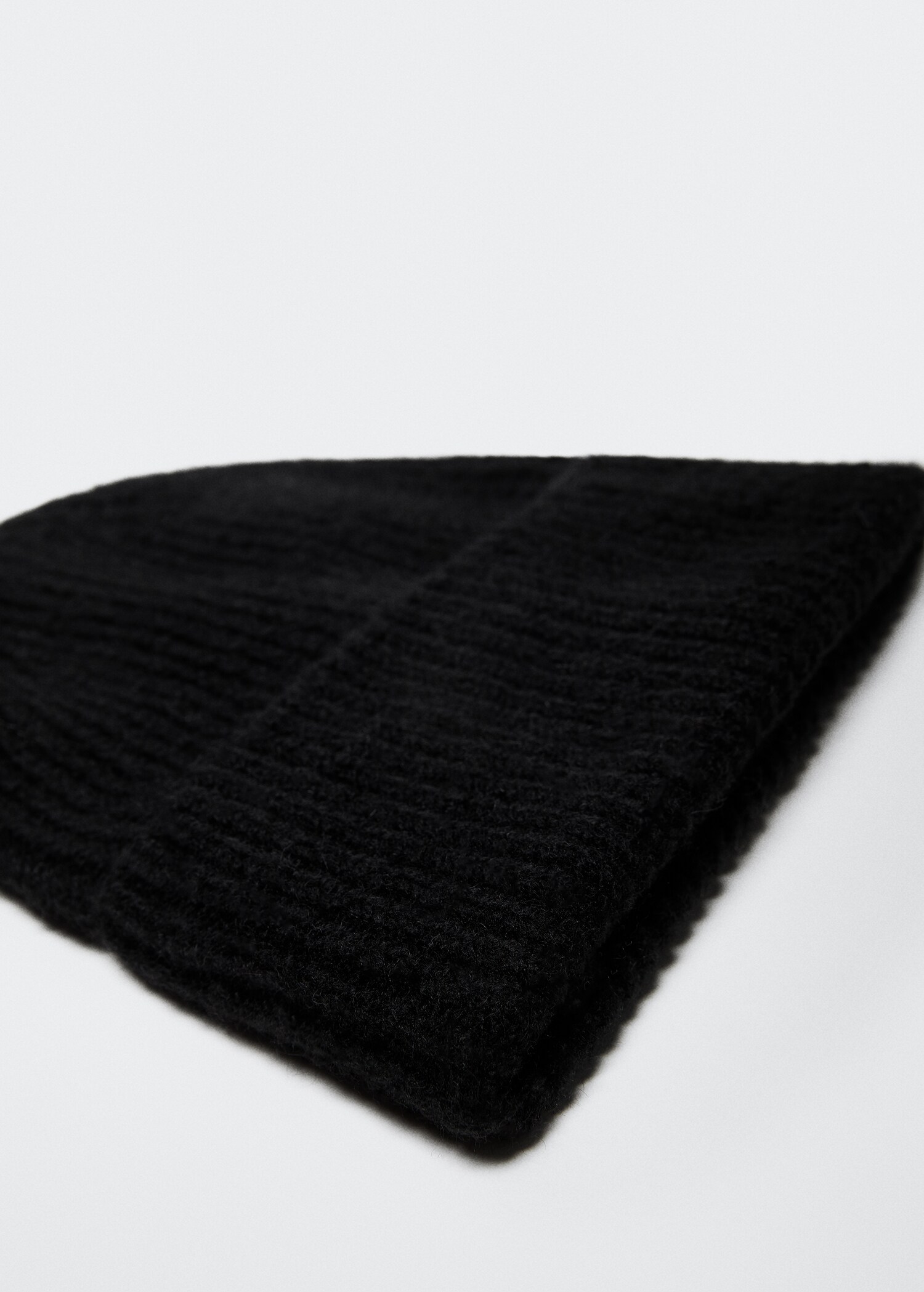 Ribbed knit beanie - Medium plane