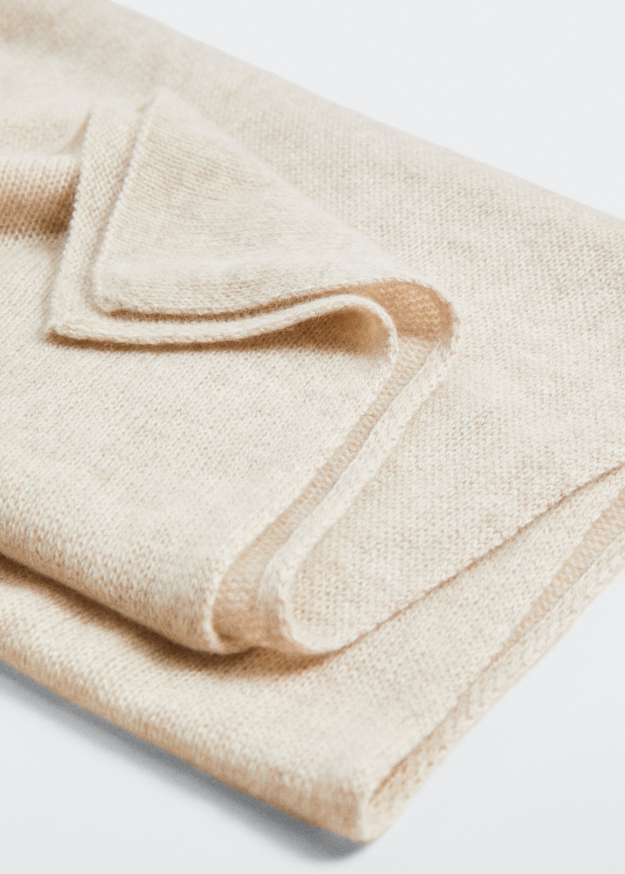 100% cashmere scarf - Details of the article 3