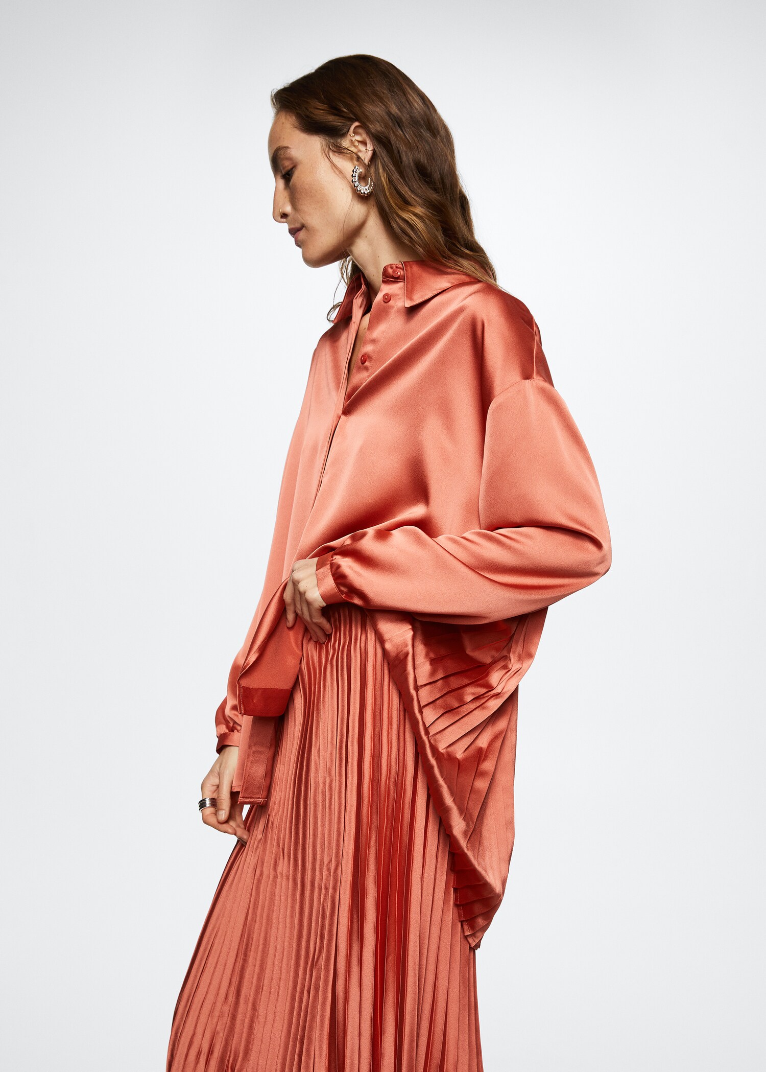 Satin pleated blouse - Medium plane