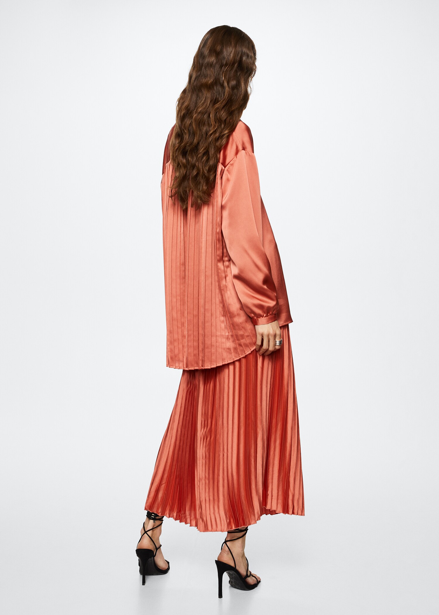 Satin pleated blouse - Reverse of the article