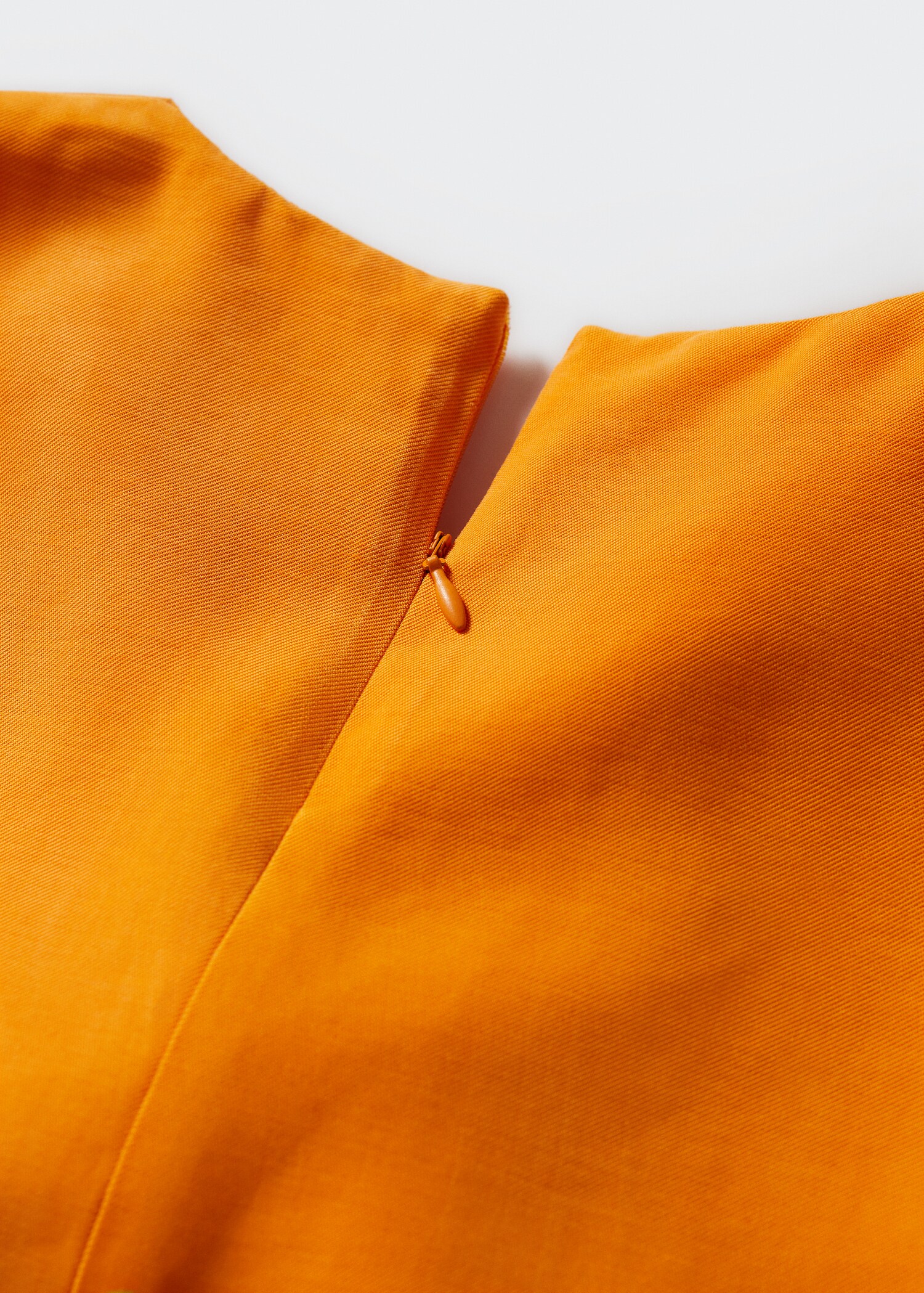 Crossover design top - Details of the article 8