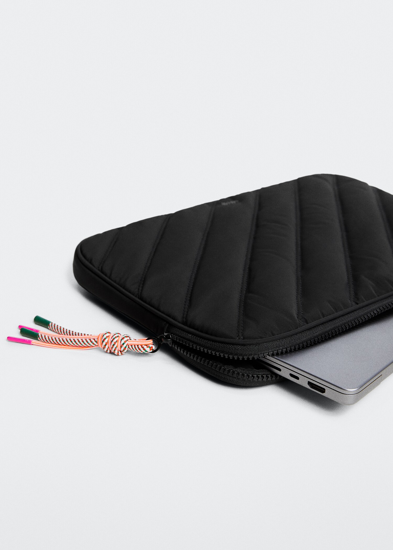 Housse ordinateur portable matelassée nœud - Plan moyen
