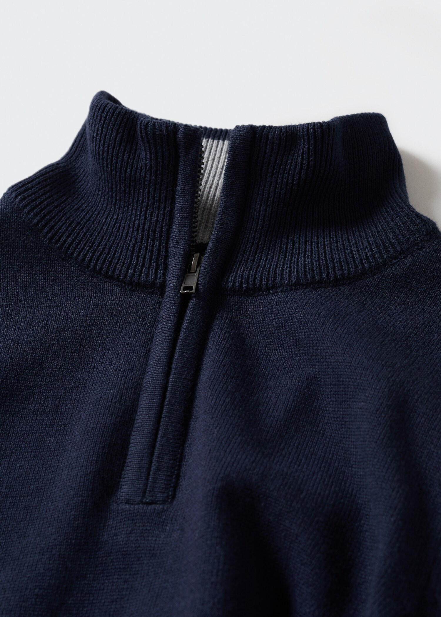 Pullover mit Zip-Kragen - Detail des Artikels 8