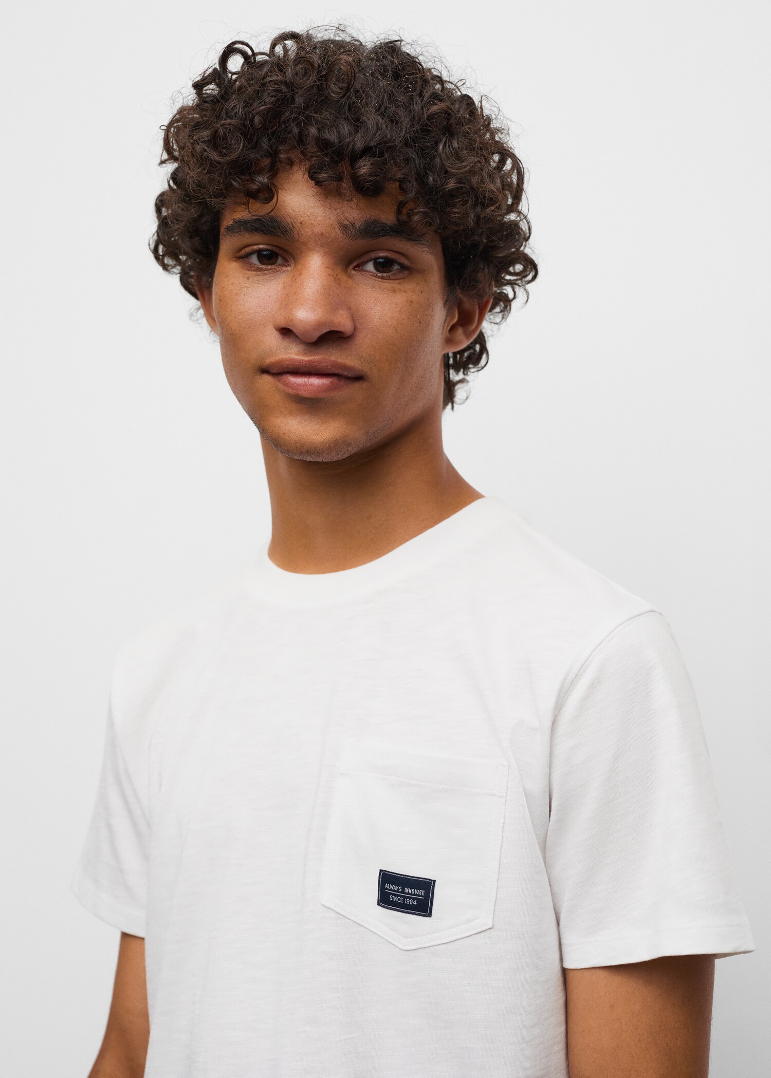 Camiseta algodón bolsillo - Detalle del artículo 1