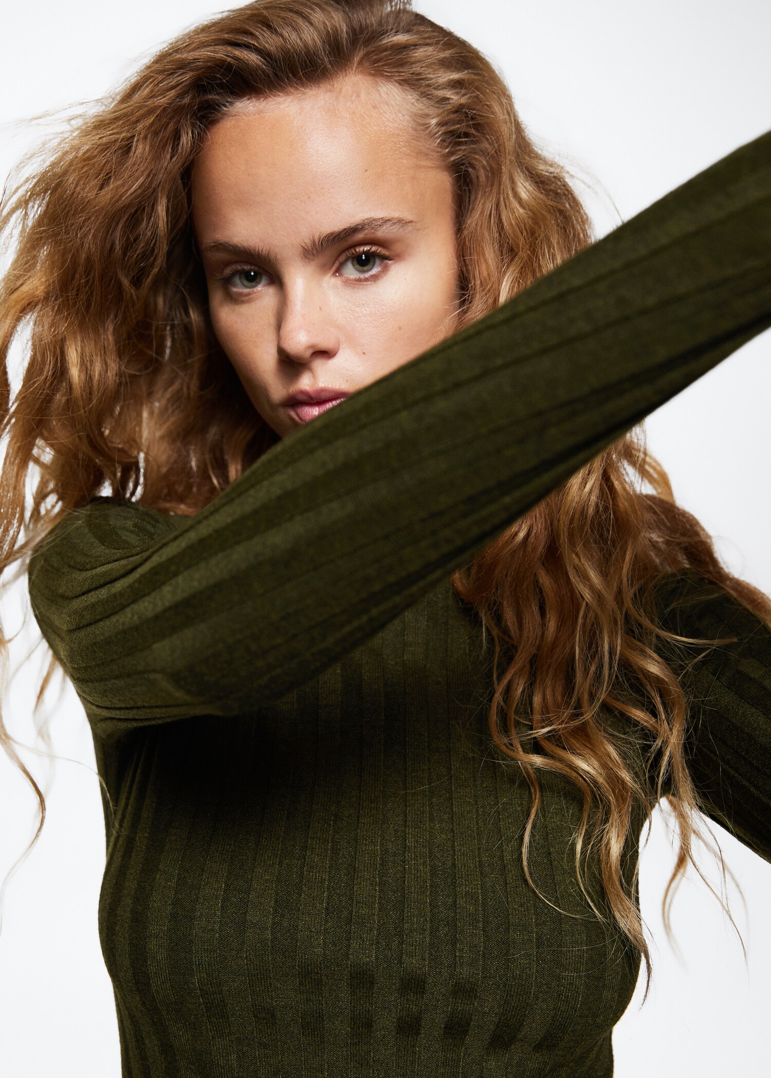 High collar ribbed knit  sweater - Details of the article 4