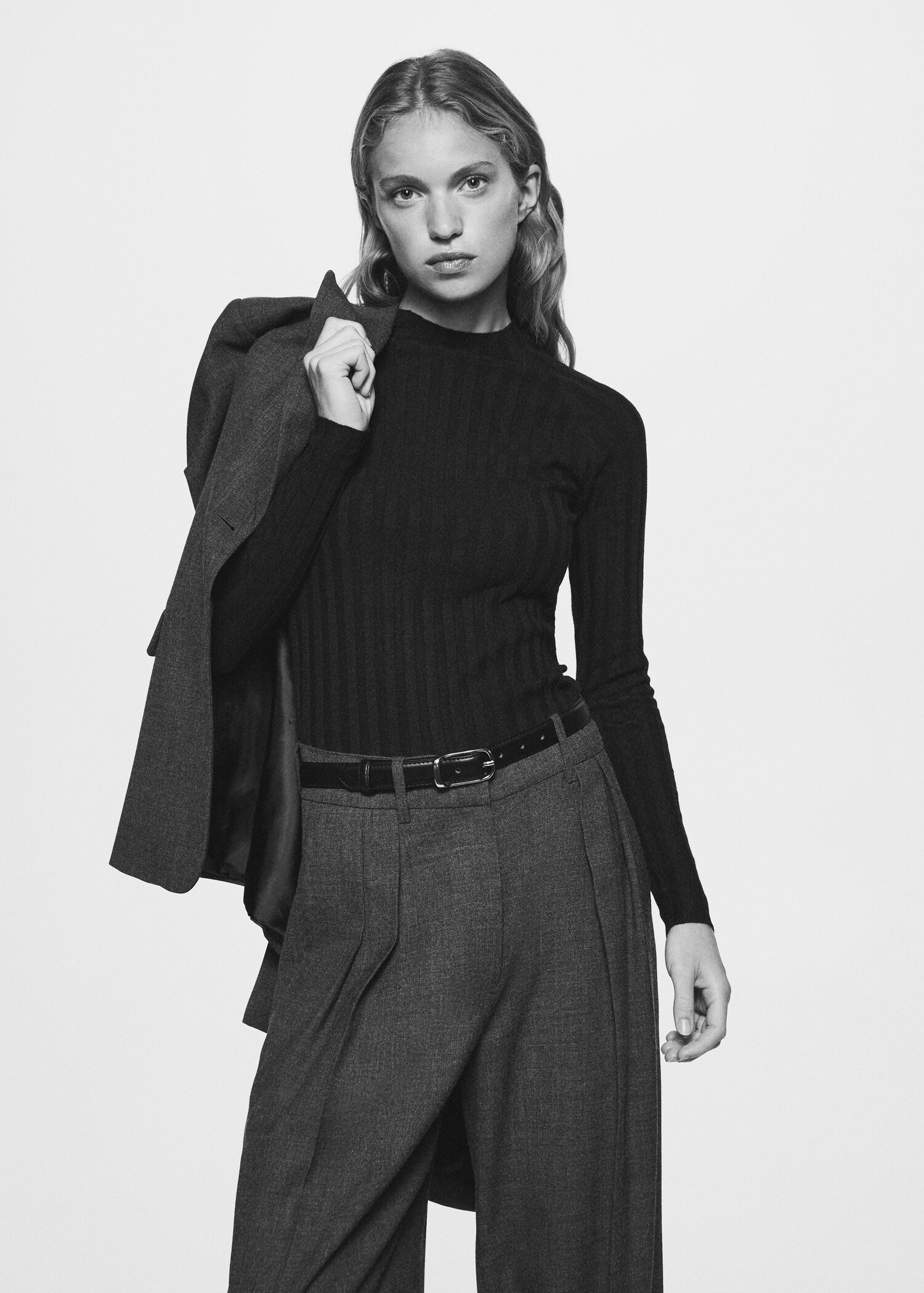 High collar ribbed knit  sweater - Details of the article 2