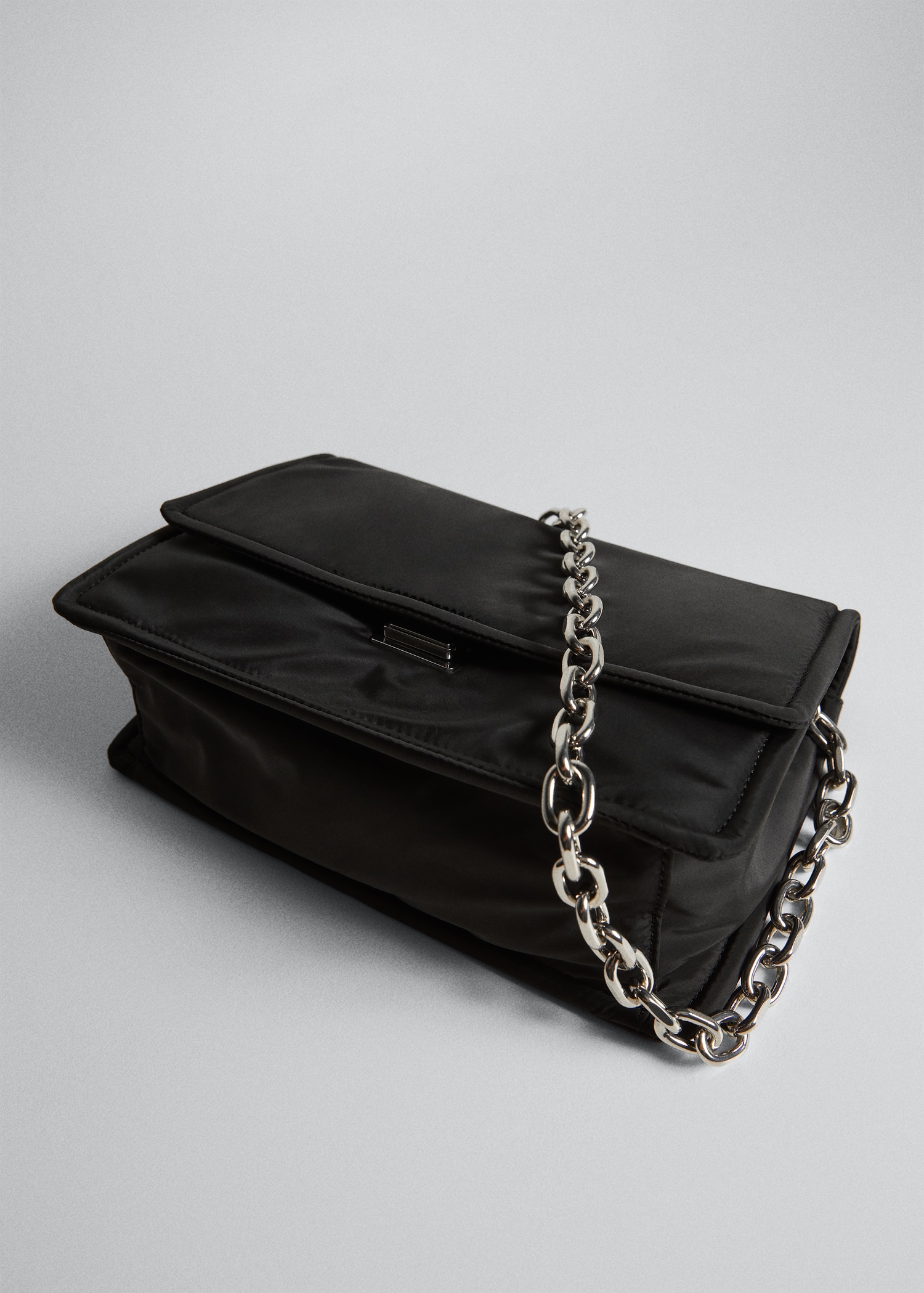 Bolso asa corta cadena - Detalle del artículo 4