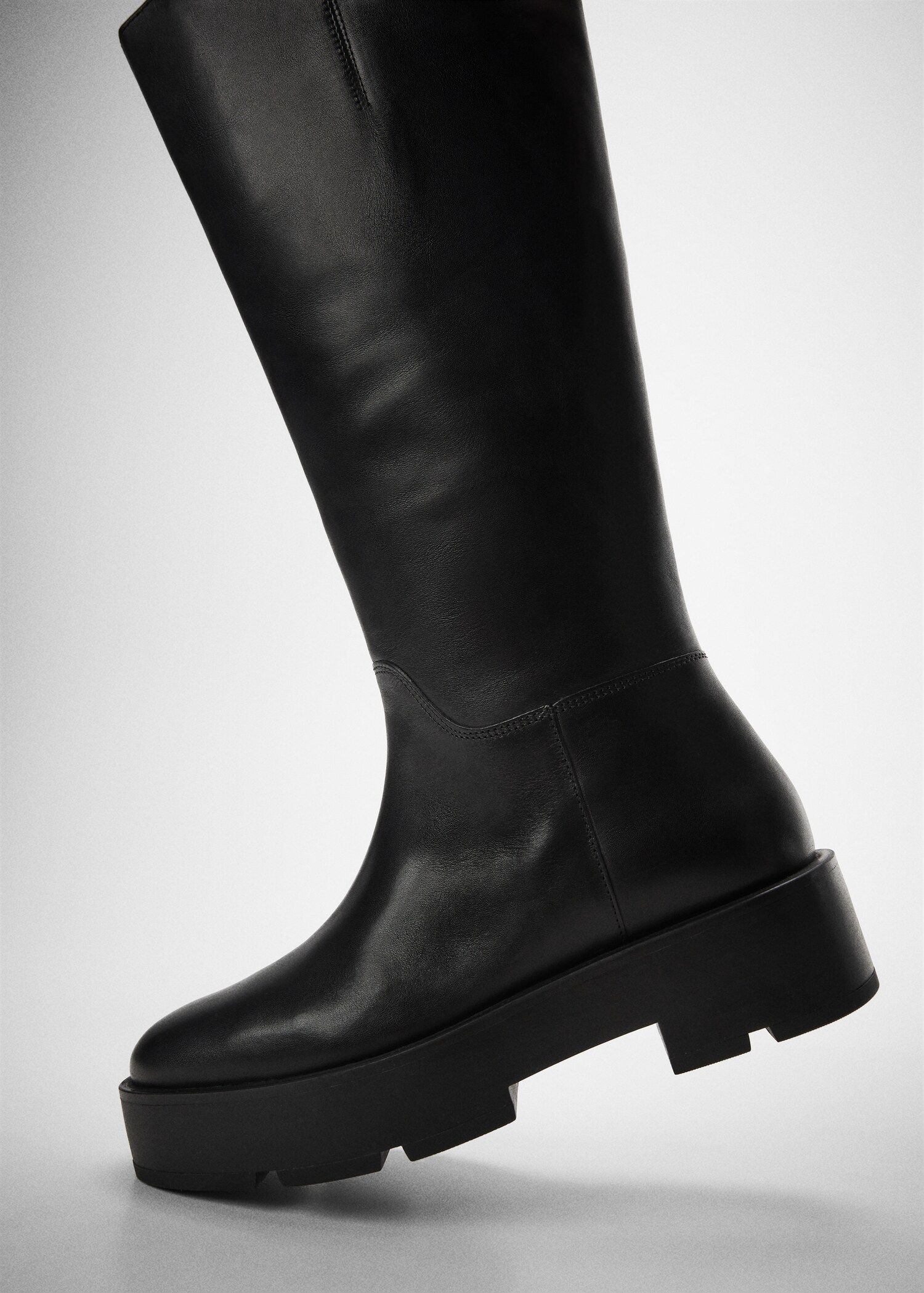High leather platform boots - Details of the article 5