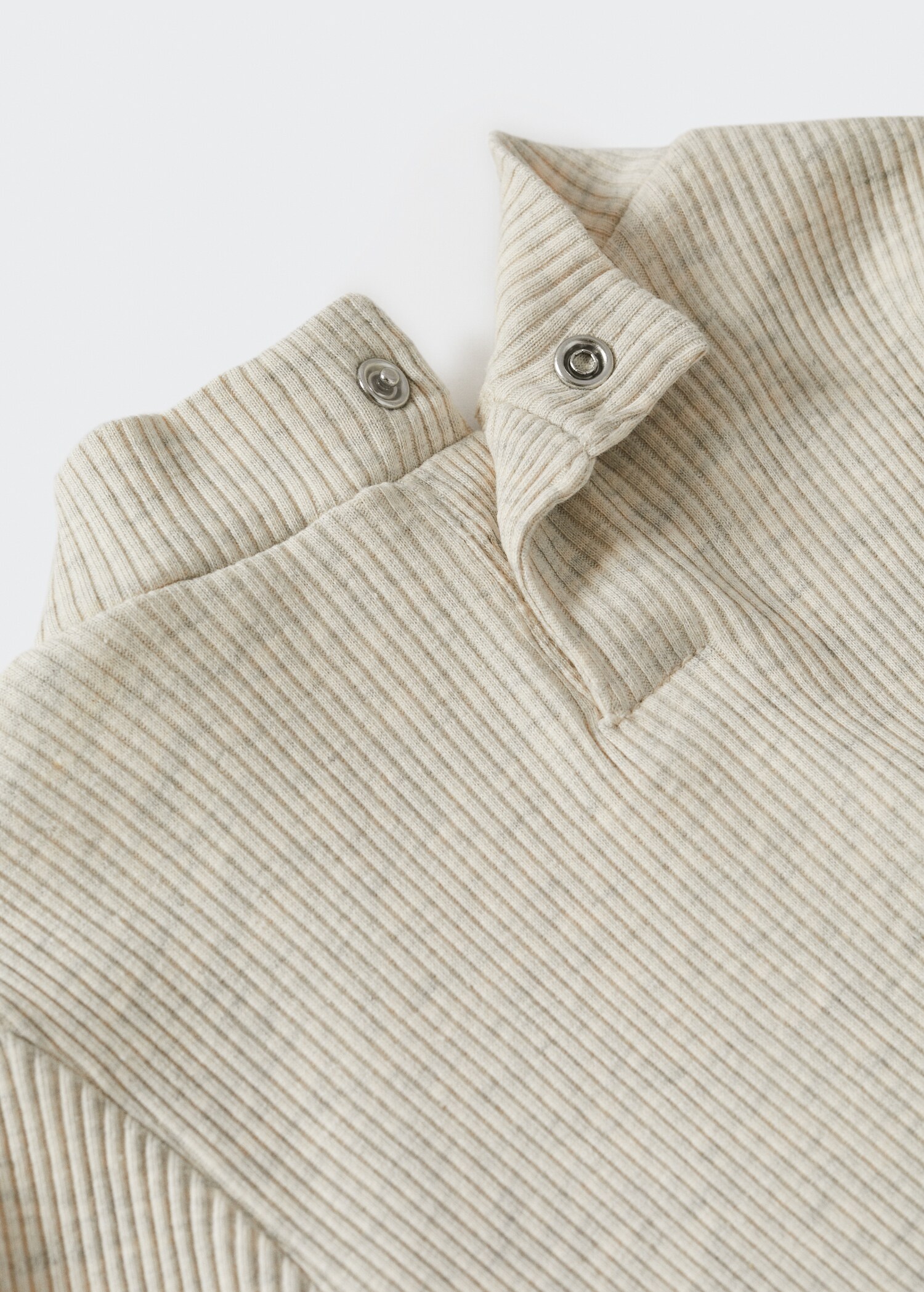 Ribbed high neck t-shirt - Details of the article 9