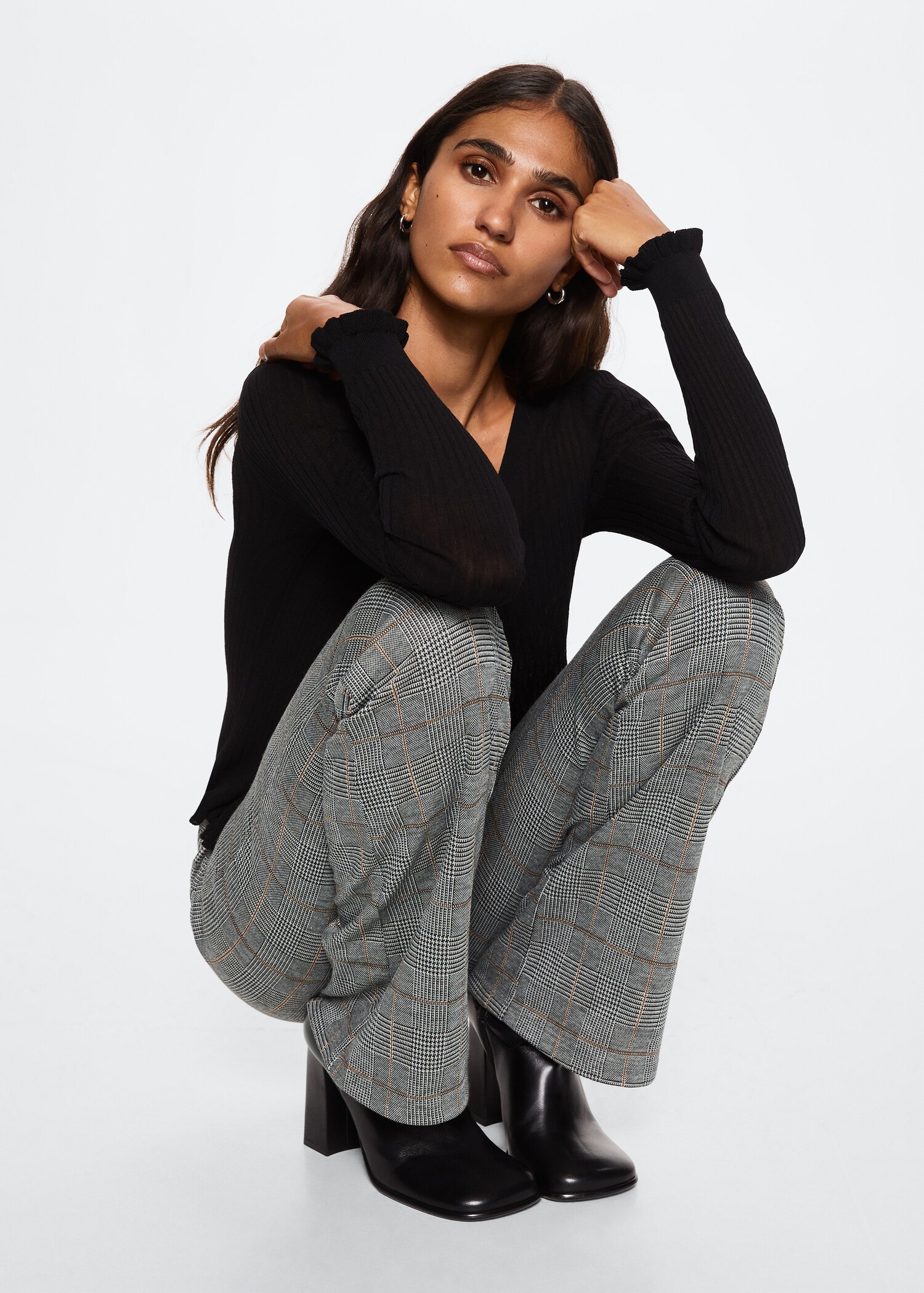 Printed flared trousers - Details of the article 1