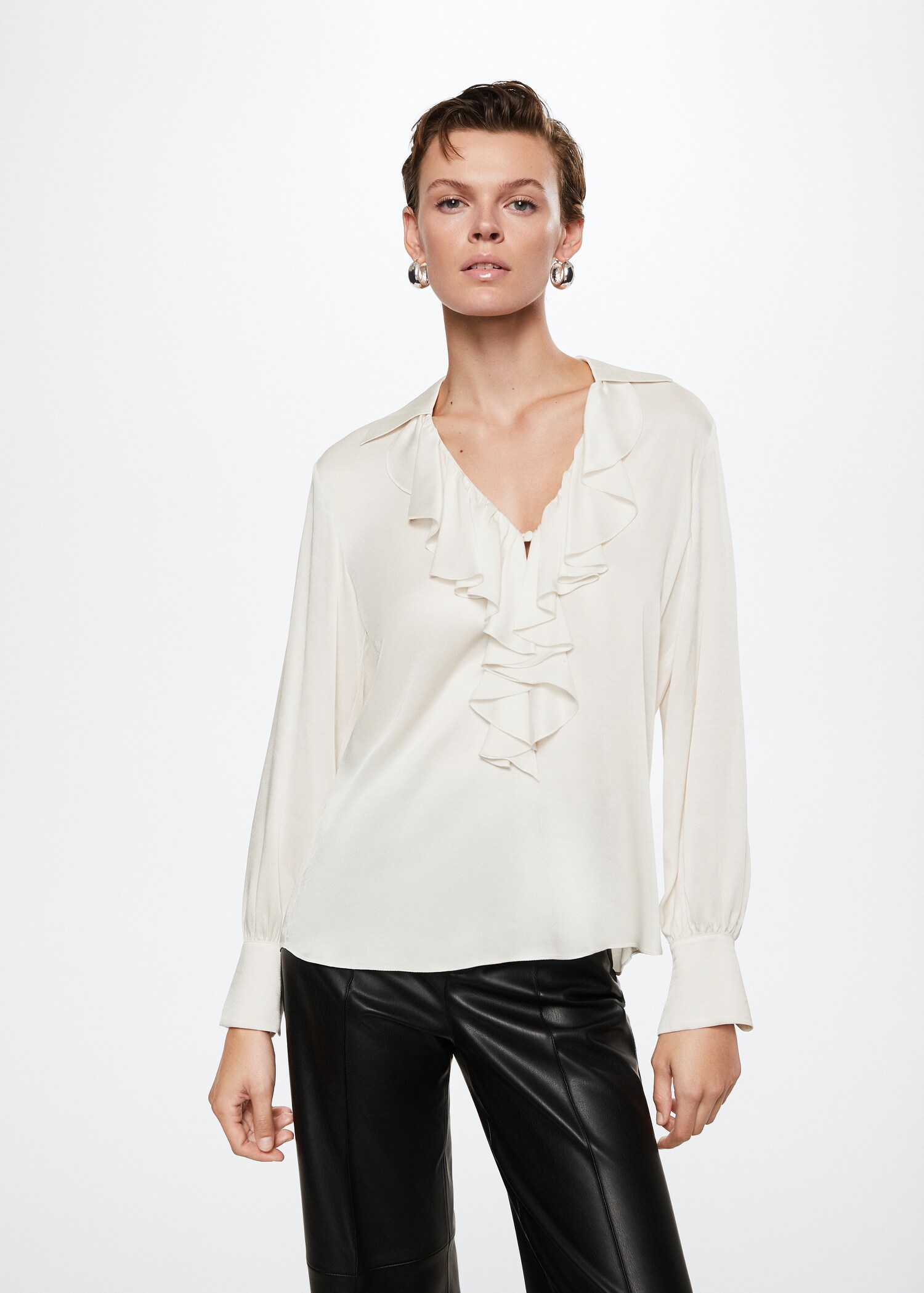 Ruffled neck blouse - Medium plane