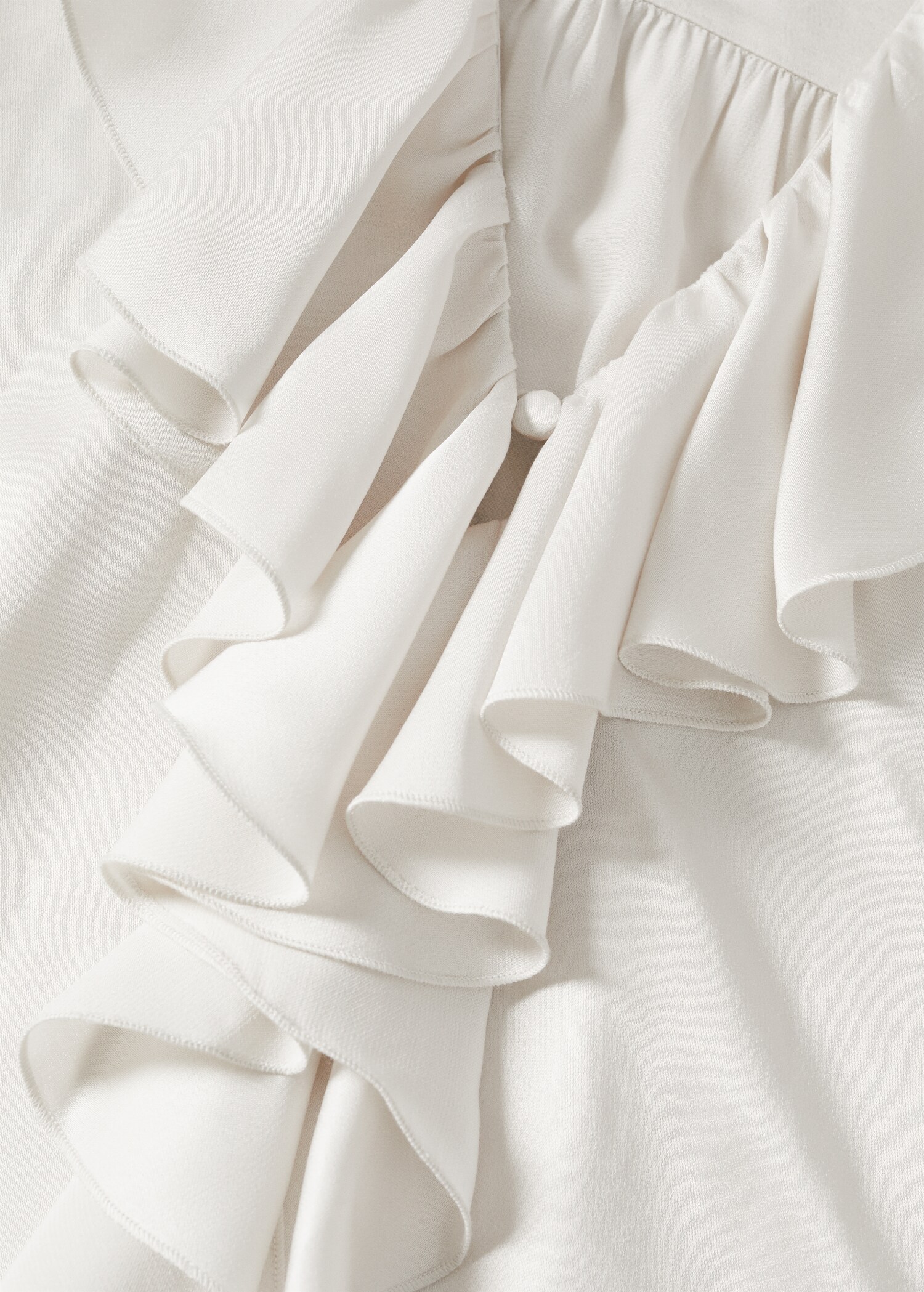 Ruffled neck blouse - Details of the article 8
