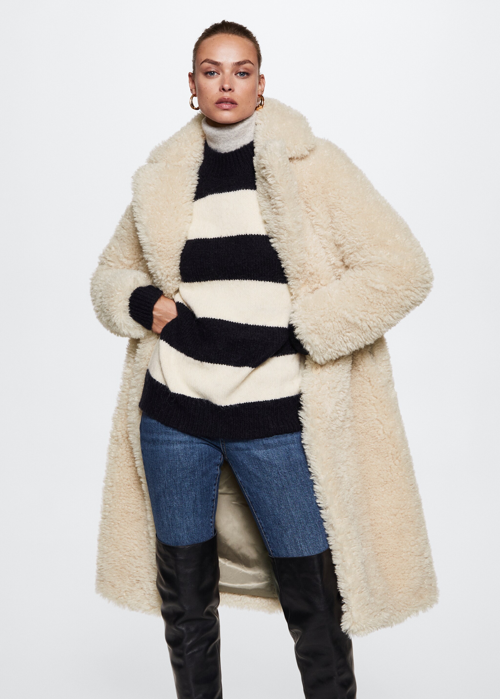 Fur bouclé coat - Medium plane