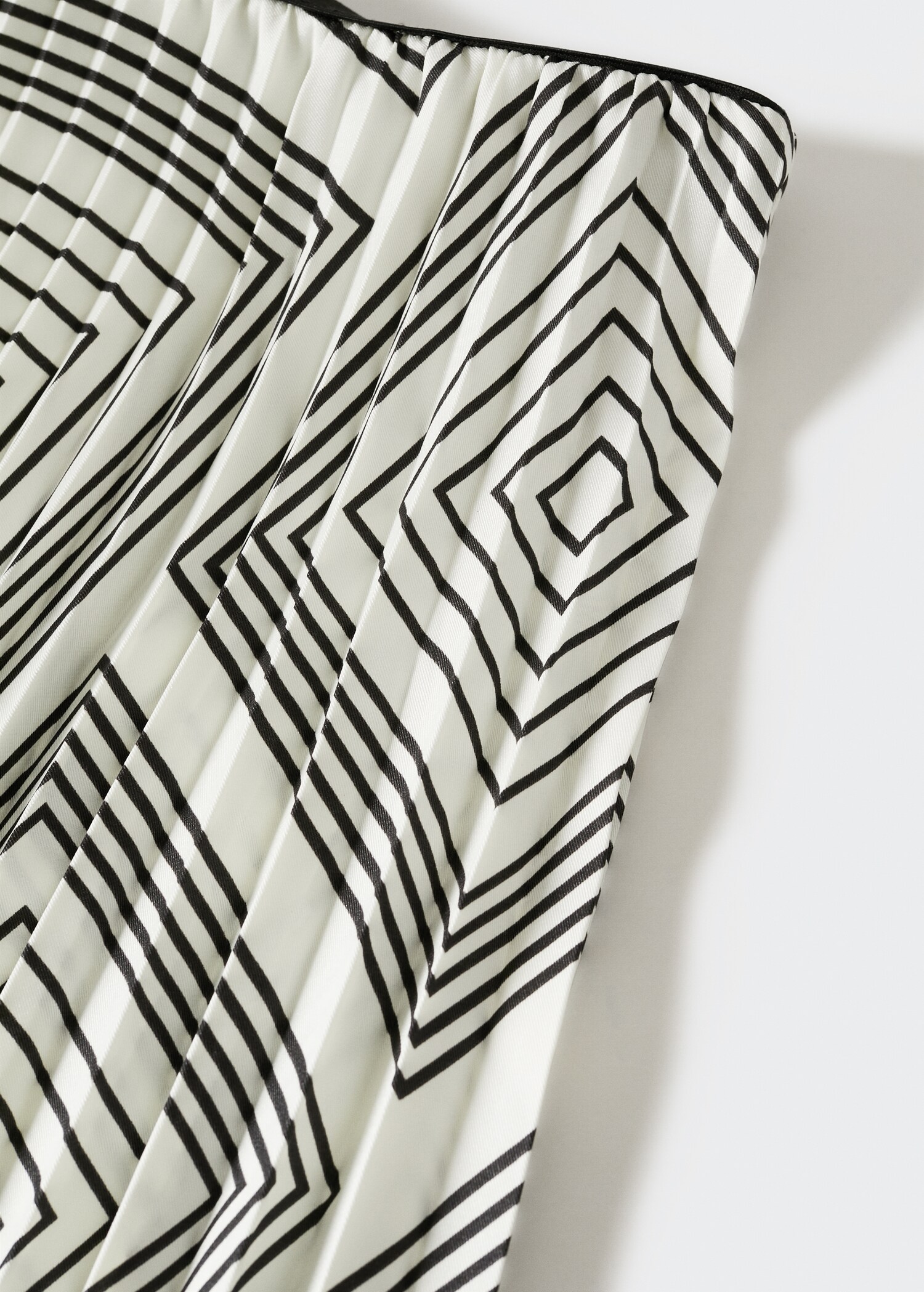 Plissérok met geometrische print - Detail van het artikel 8