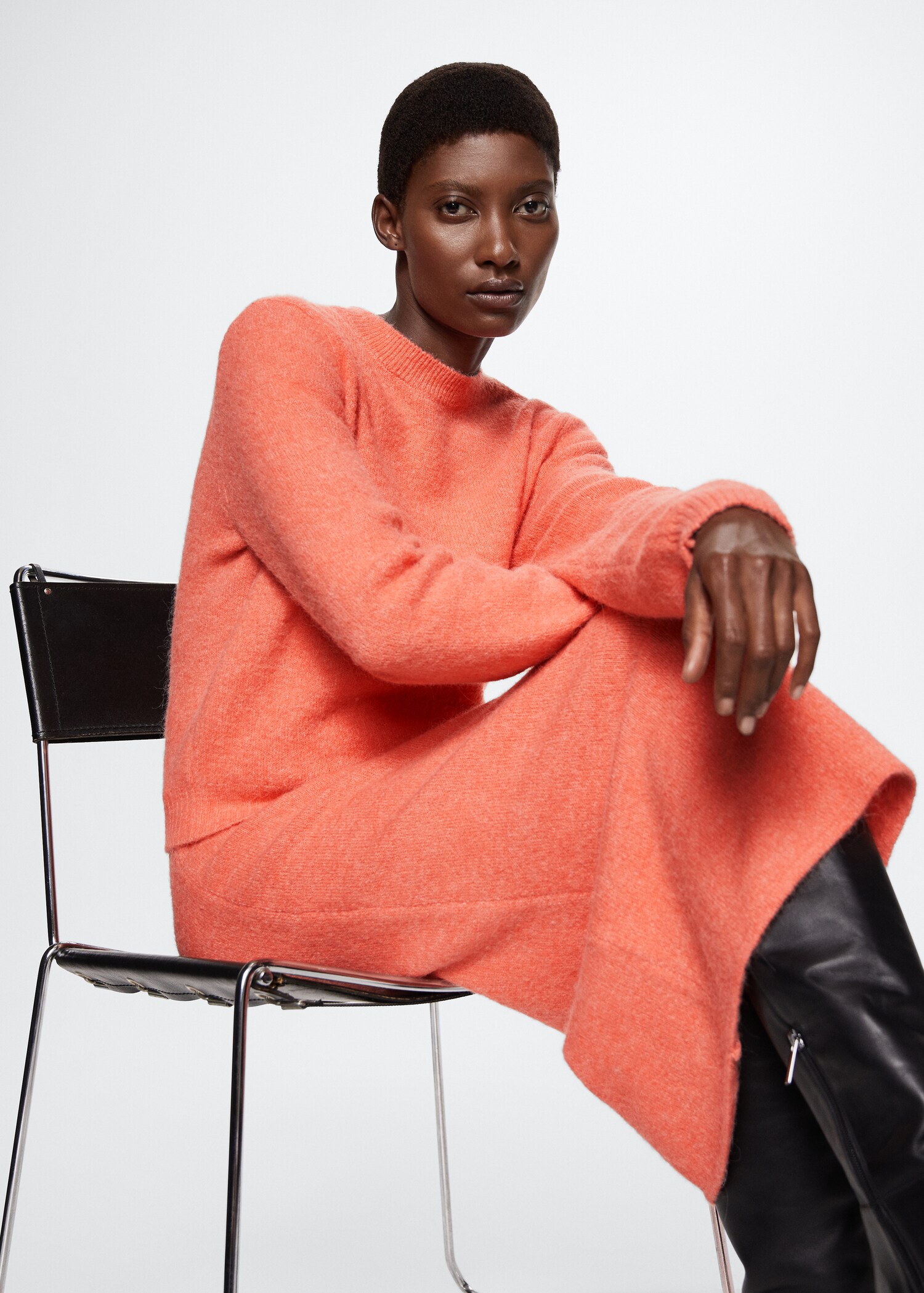 Cotton-linen round-neck knitted sweater - Details of the article 2