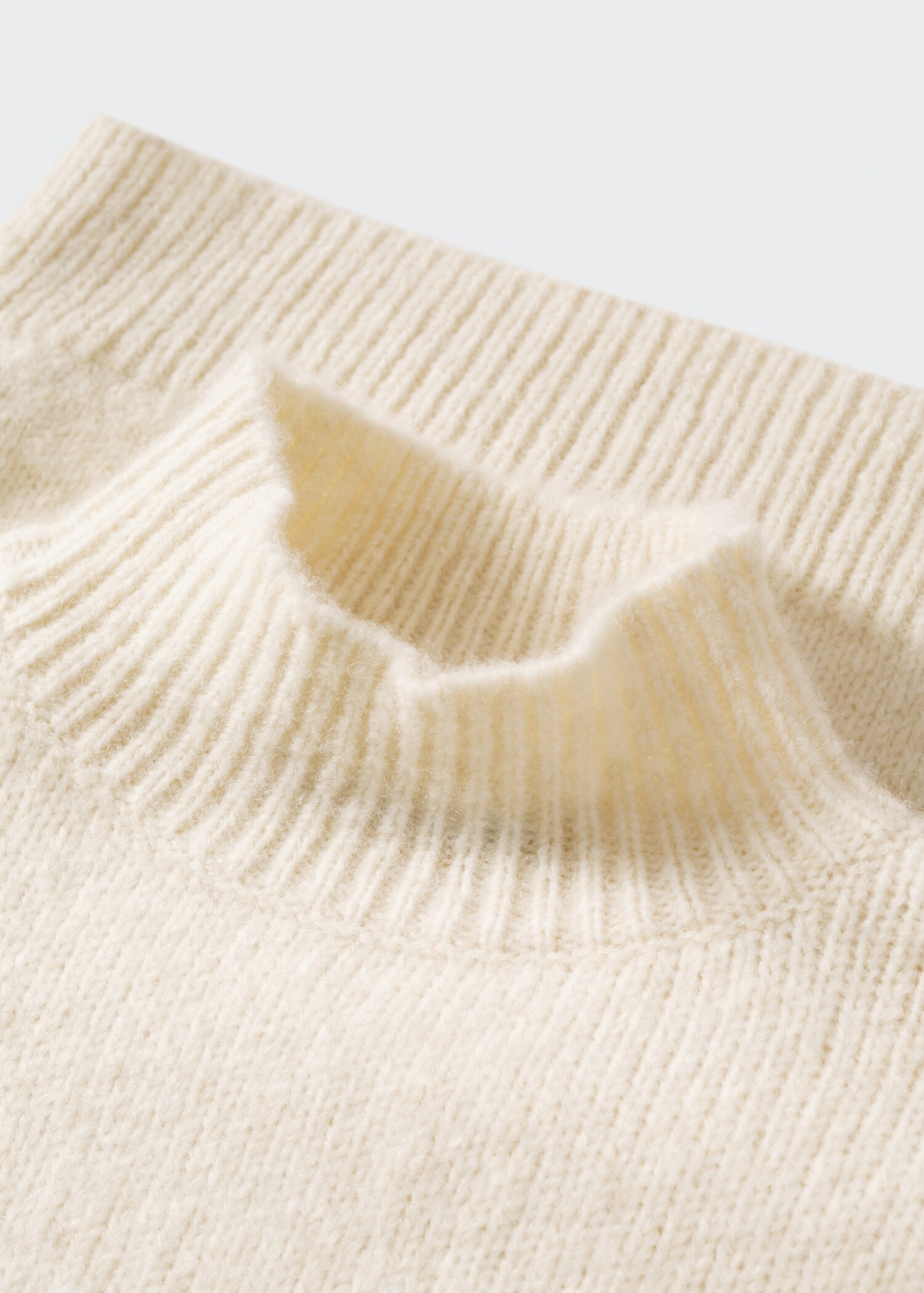 Short knitted dress - Details of the article 8