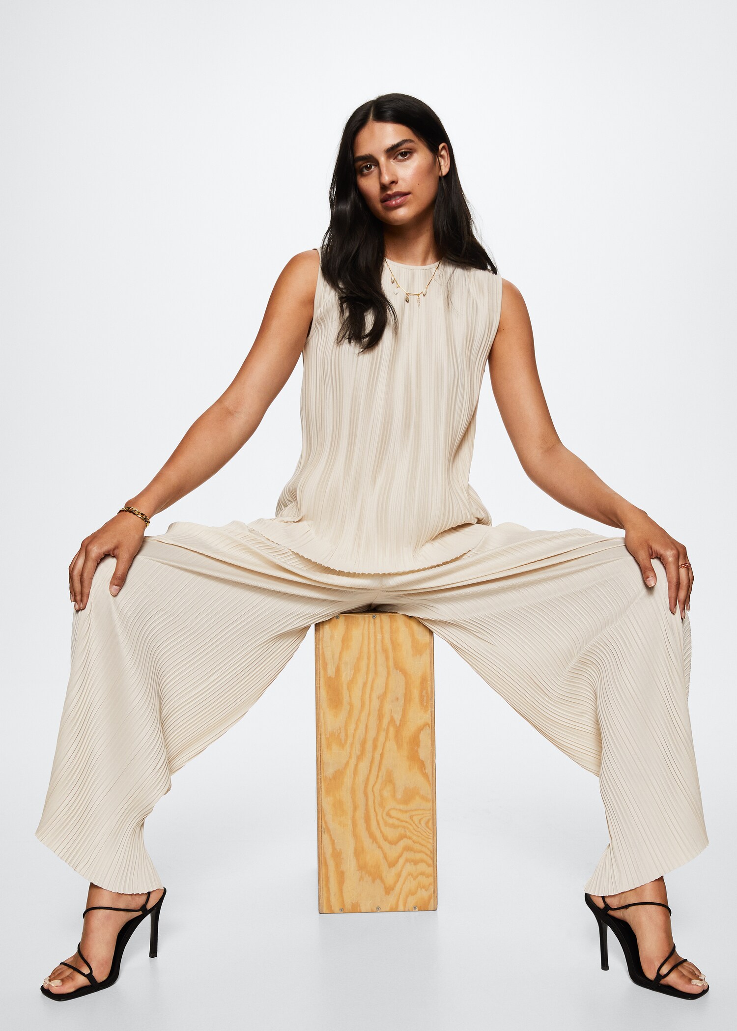 Pleated palazzo trousers - Details of the article 1