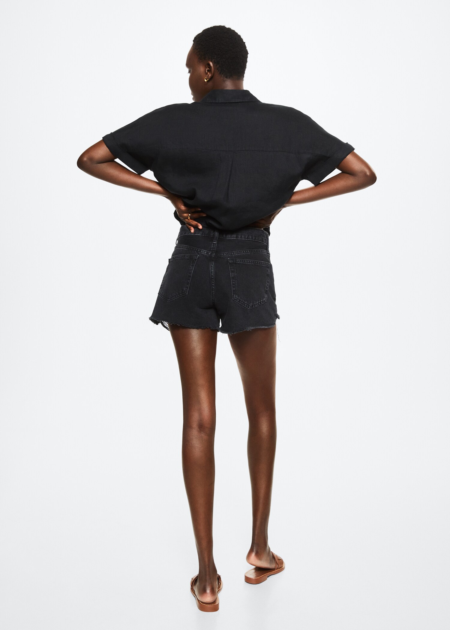 Mini-short ourlets effilochés - Verso de l’article