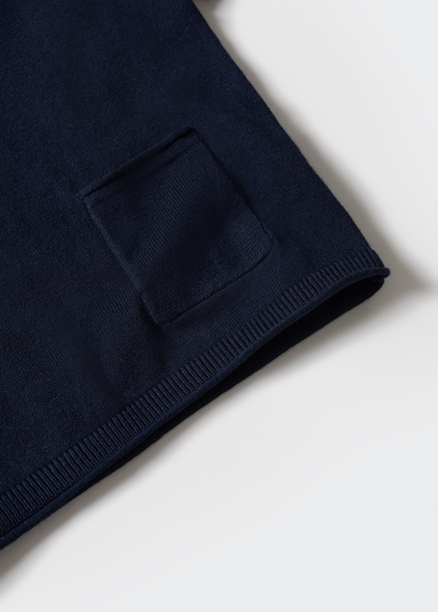 Knit pocket sweater - Details of the article 8