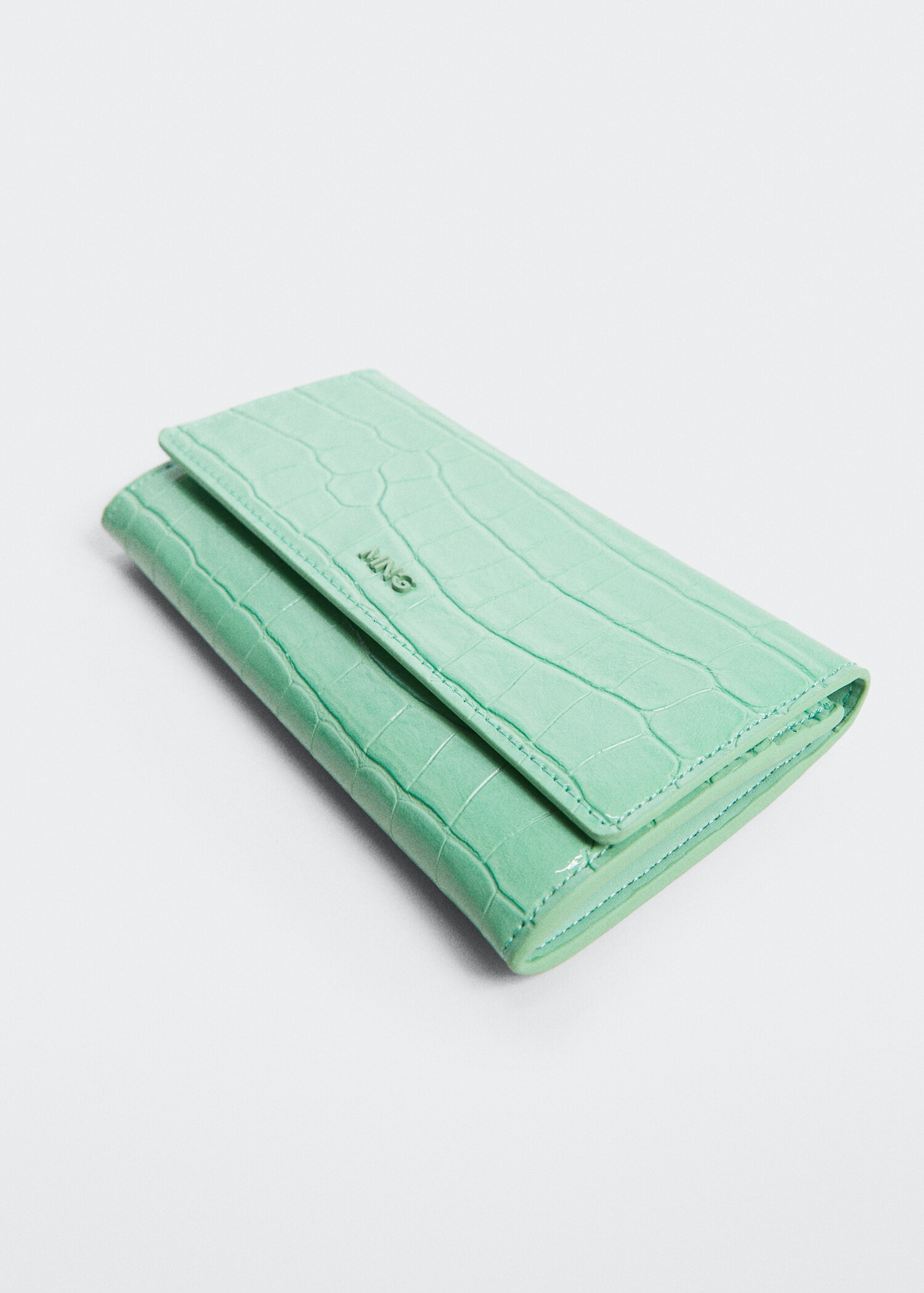 Croc-effect wallet - Details of the article 3