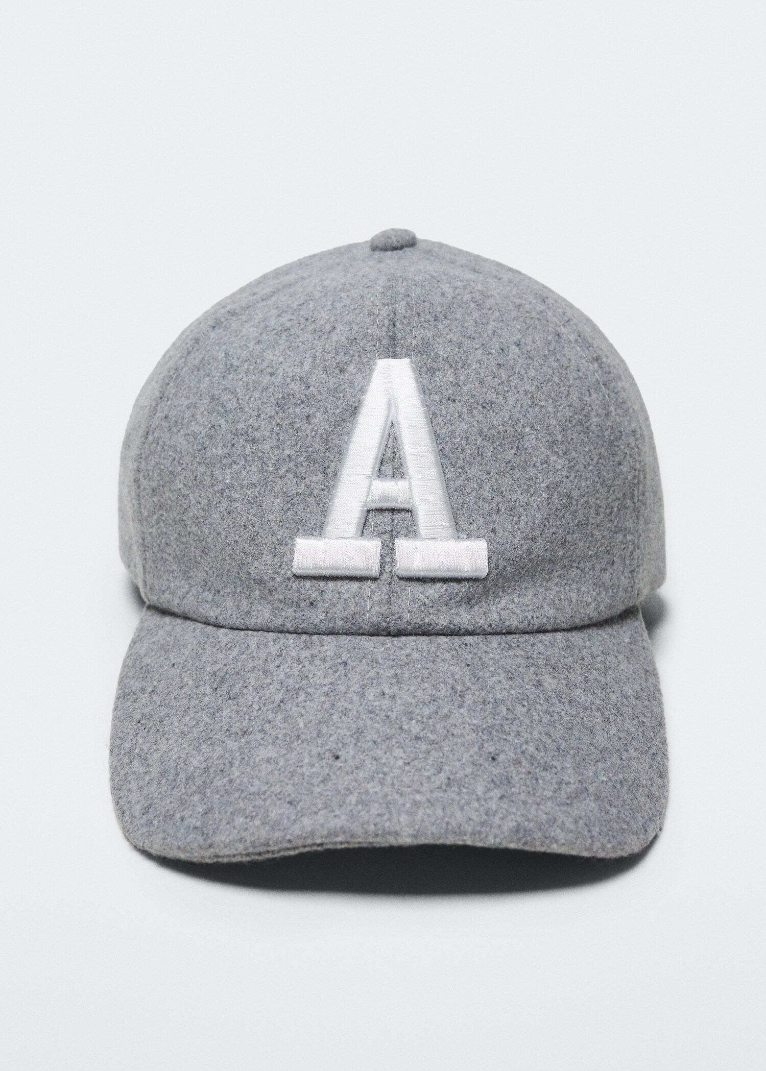 Cap with embroidered letter  - Details of the article 2
