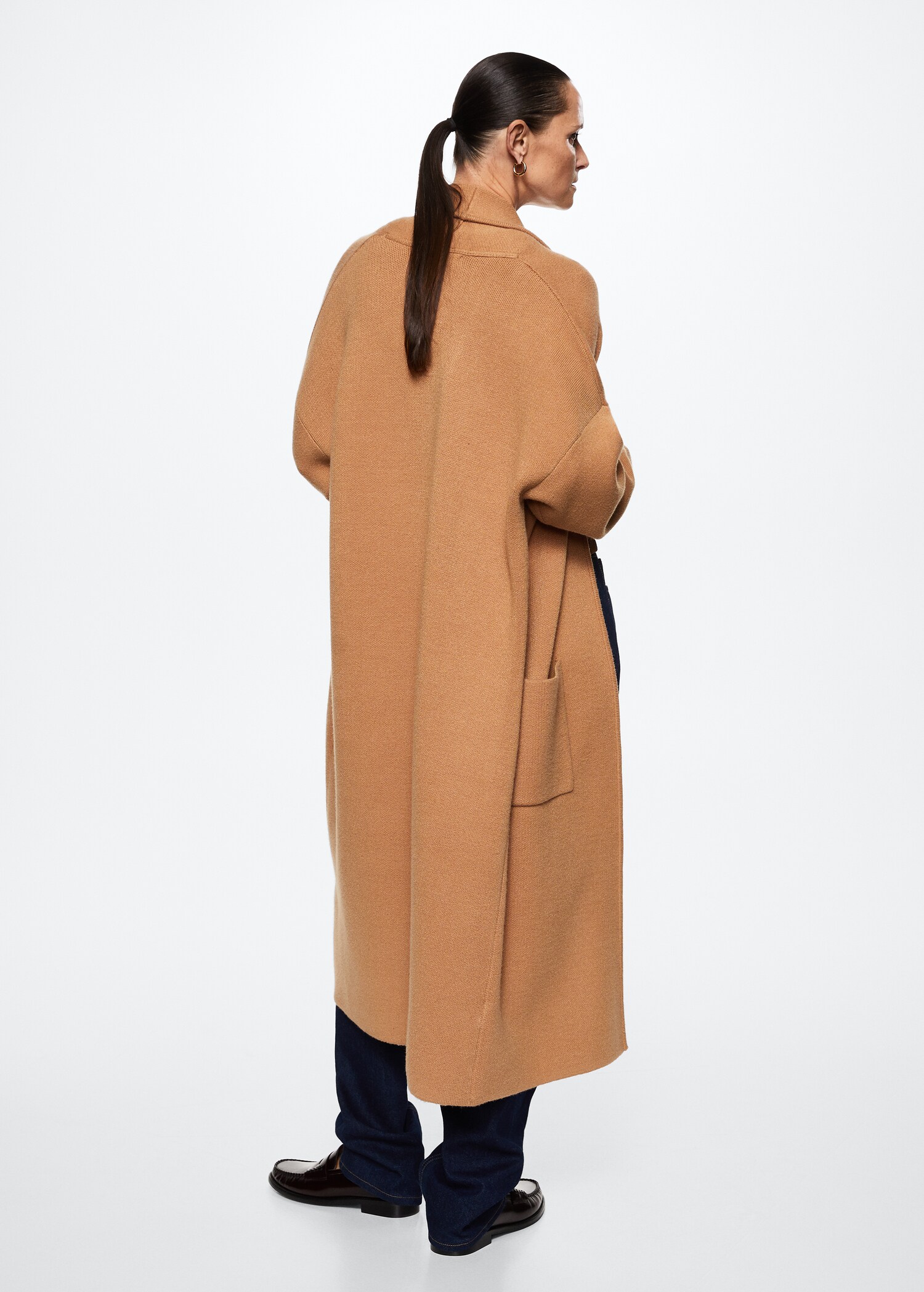 Oversized knitted coat with pockets - Reverse of the article