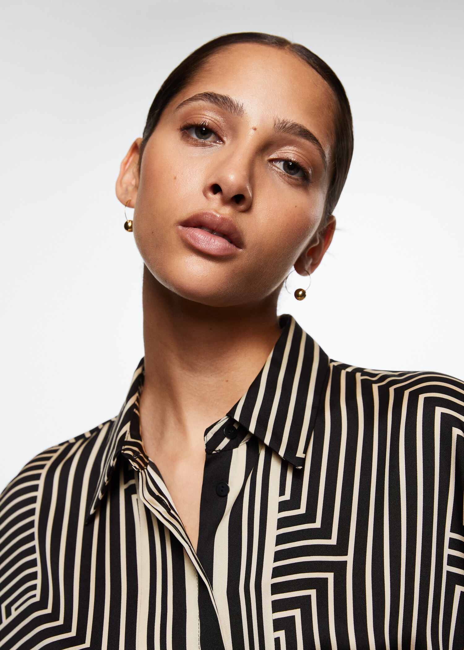 Satin striped shirt - Details of the article 1