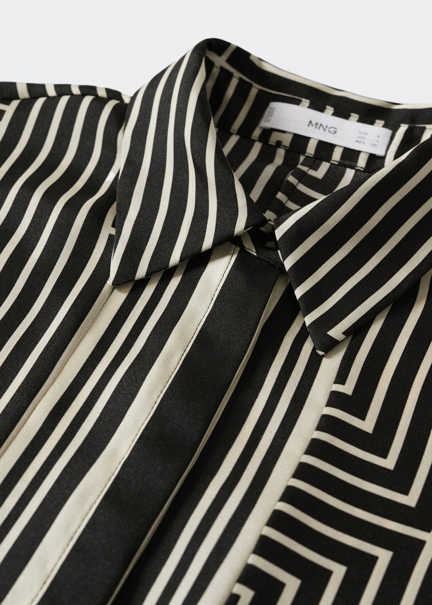 Satin striped shirt - Details of the article 8