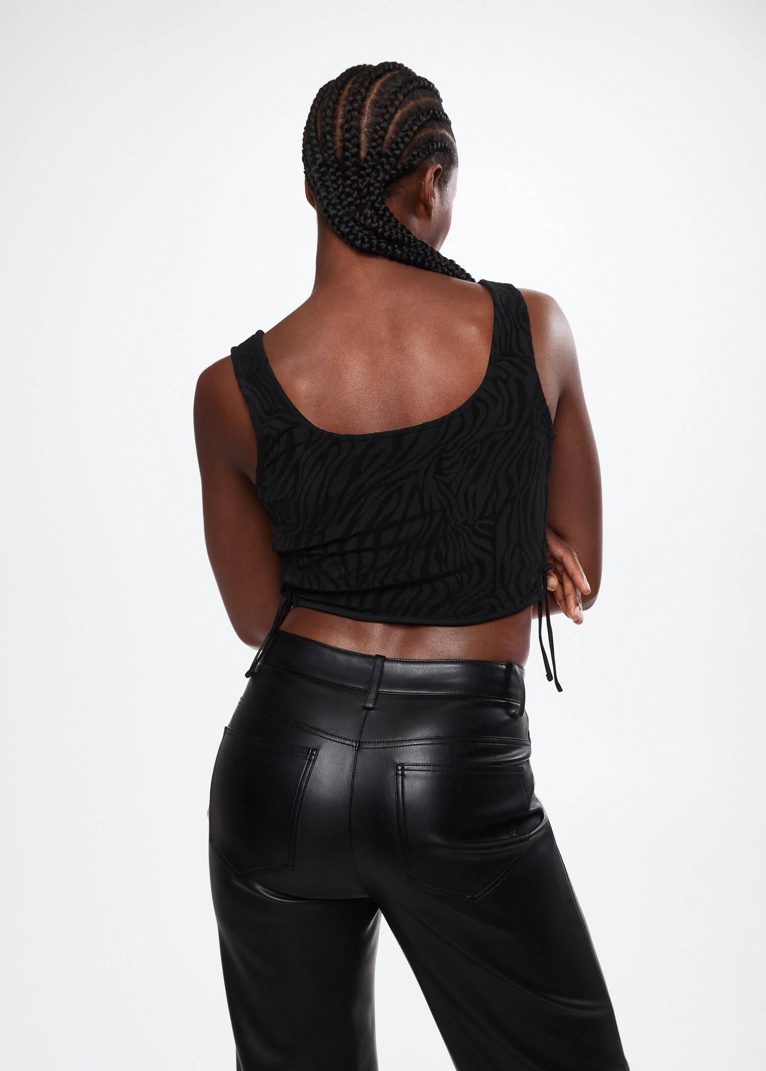 Top with lace detail - Reverse of the article