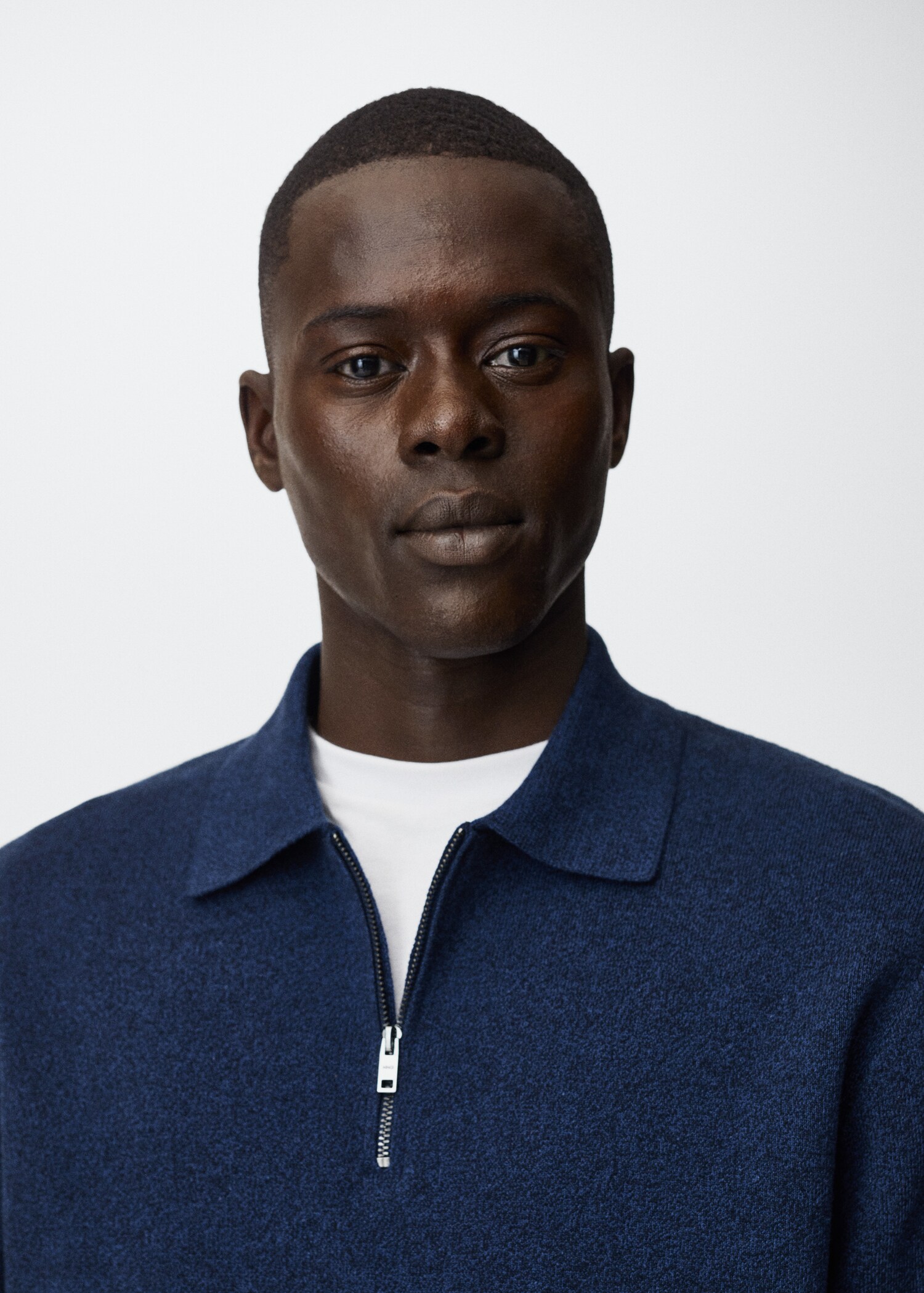 Knitted polo shirt with zip - Details of the article 1