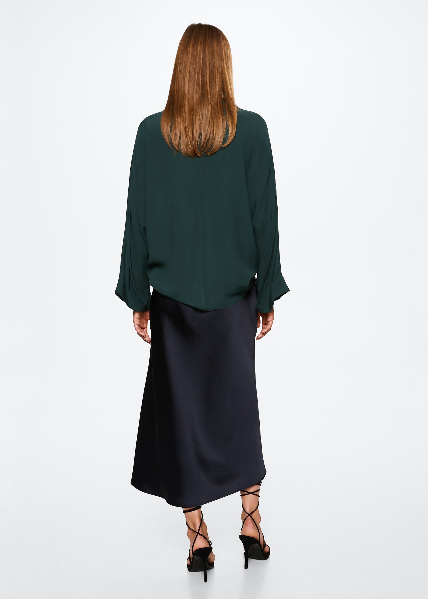 V-neck blouse - Reverse of the article