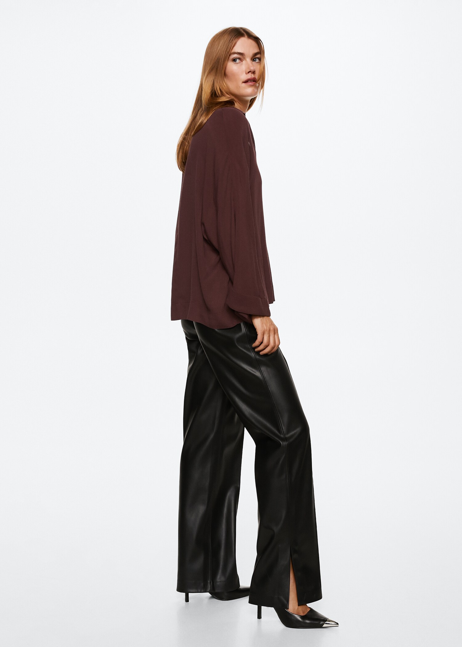 V-neck blouse - Reverse of the article