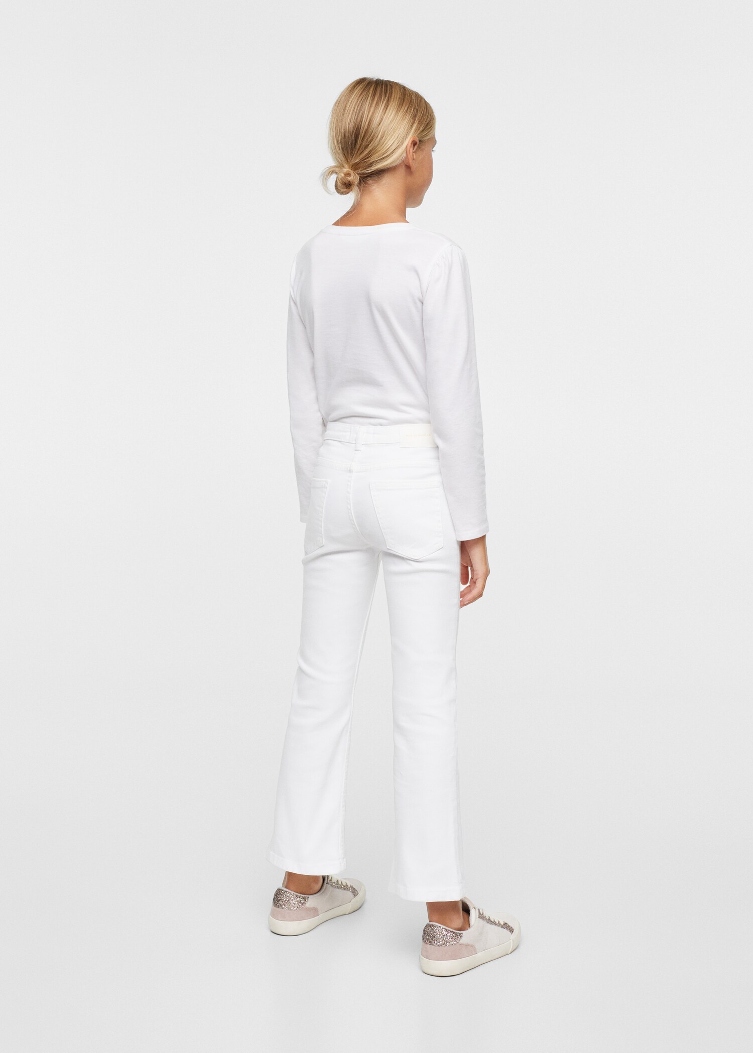 Flared Jeans mit Knöpfen - Detail des Artikels 3
