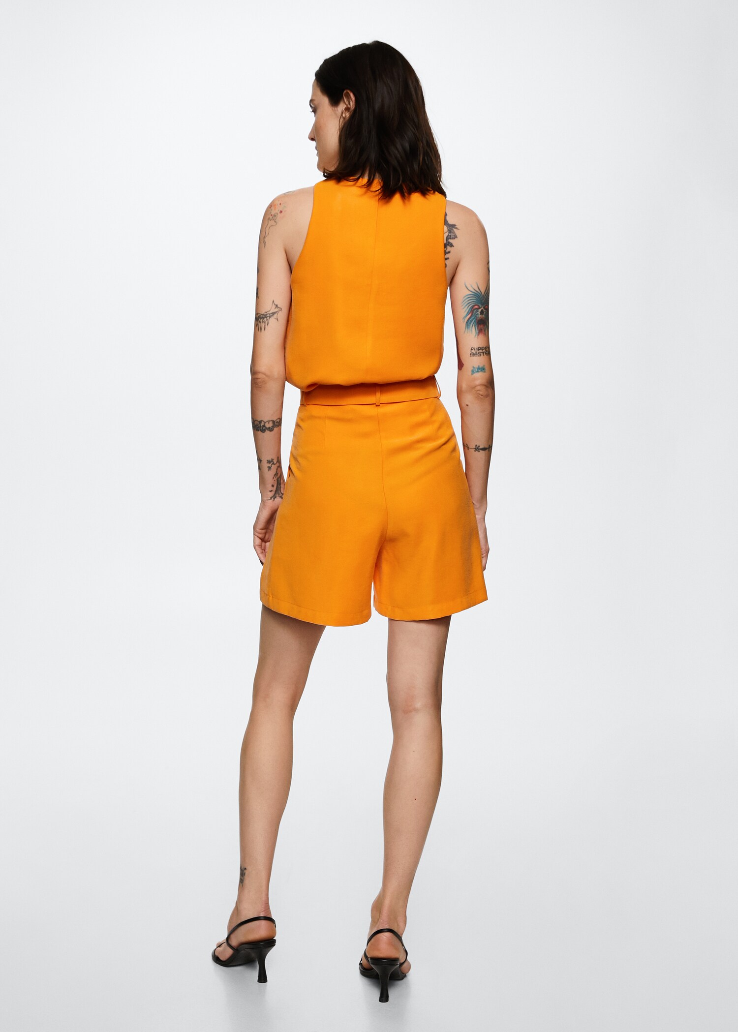 Belt high-waist shorts - Reverse of the article