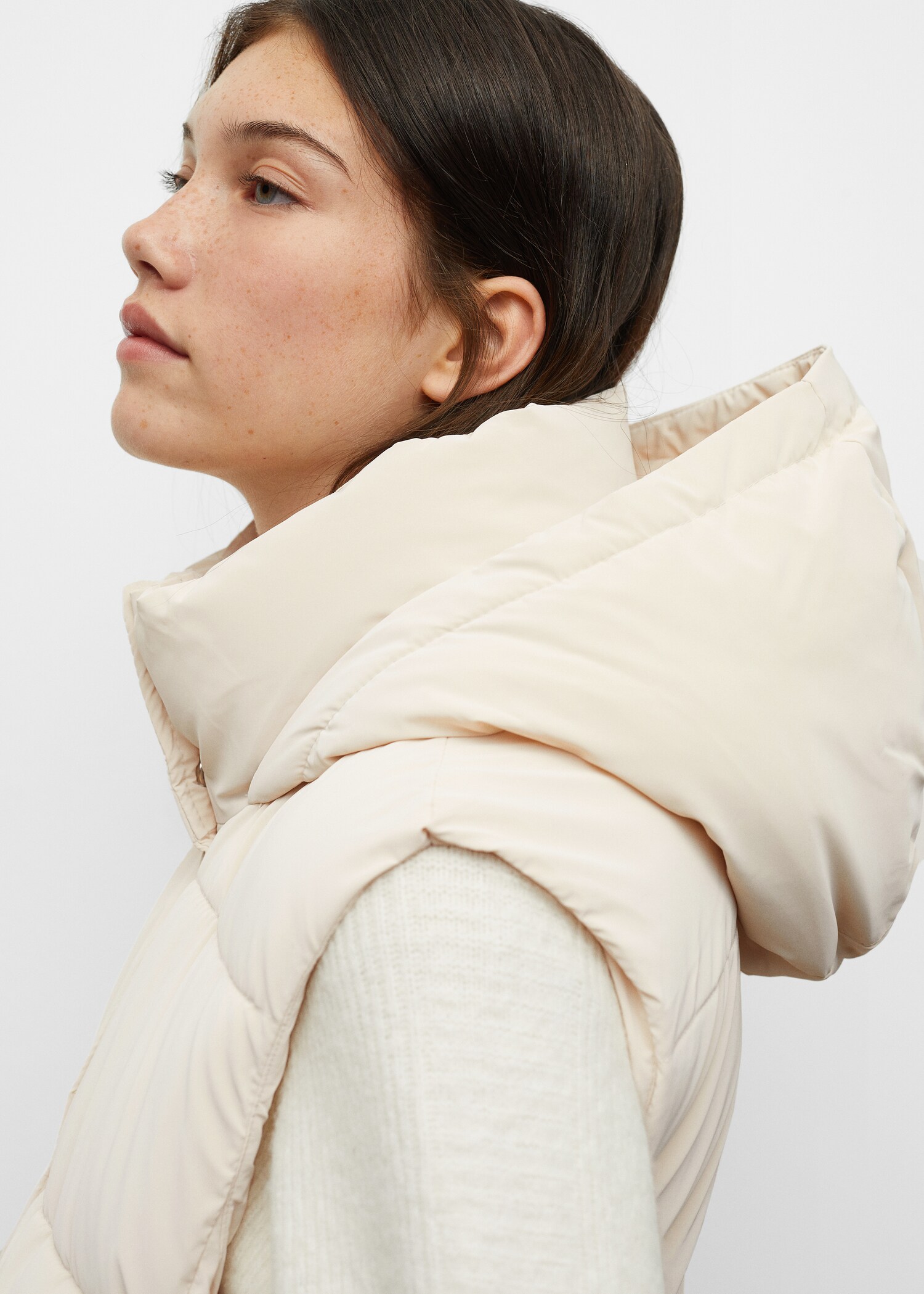 Quilted gilet with hood - Details of the article 4