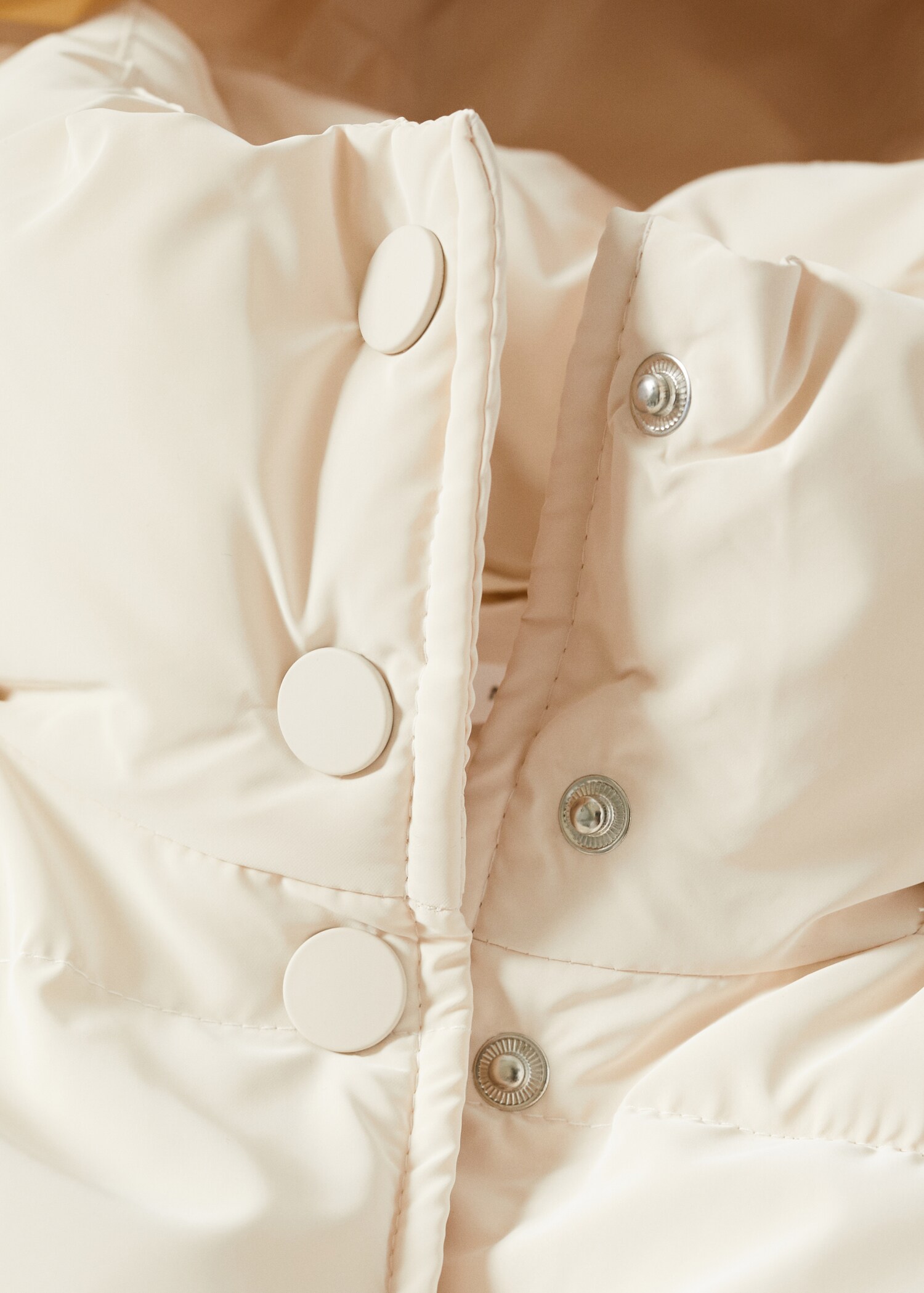 Quilted gilet with hood - Details of the article 8