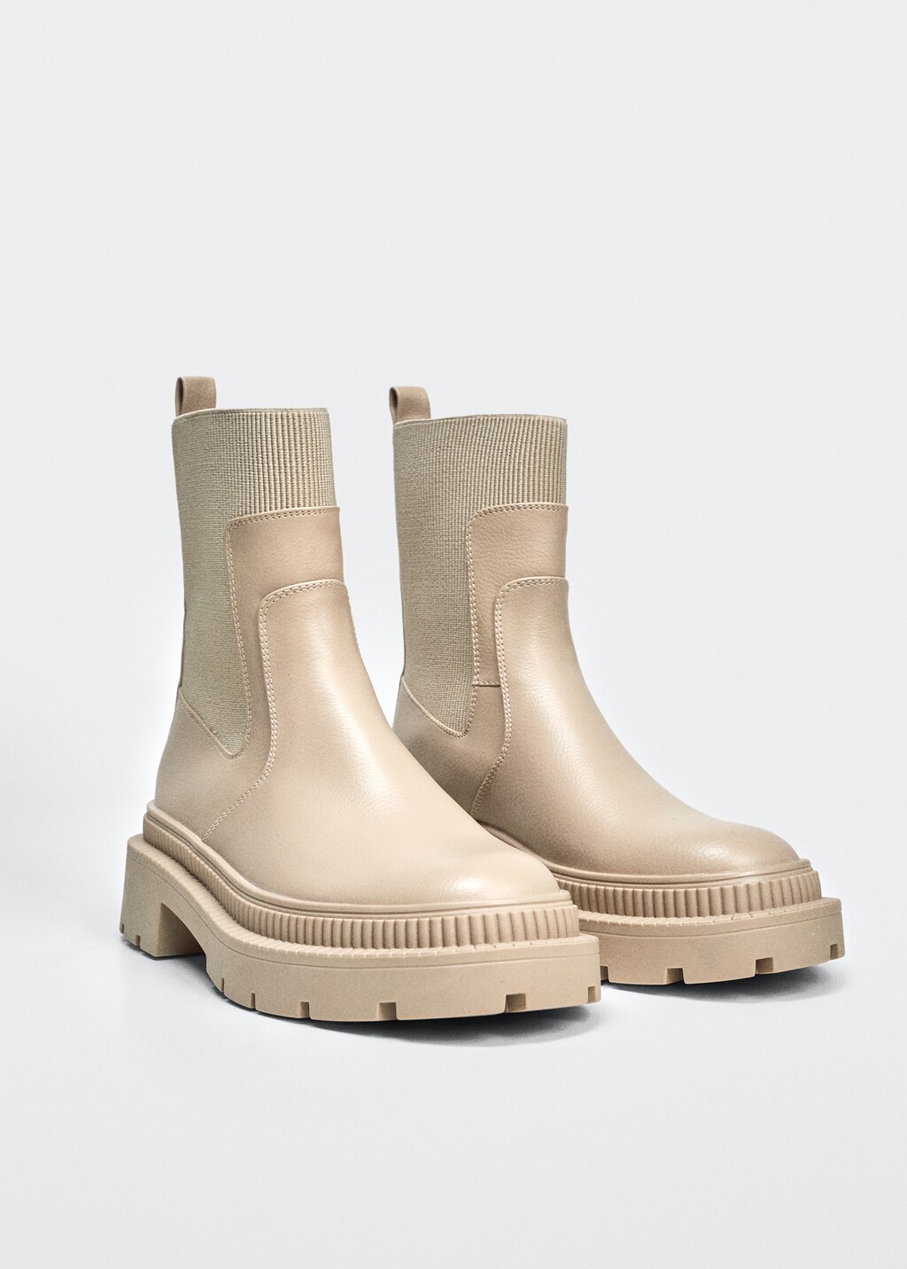 Track sole contrast ankle boots - Women | MANGO Niger