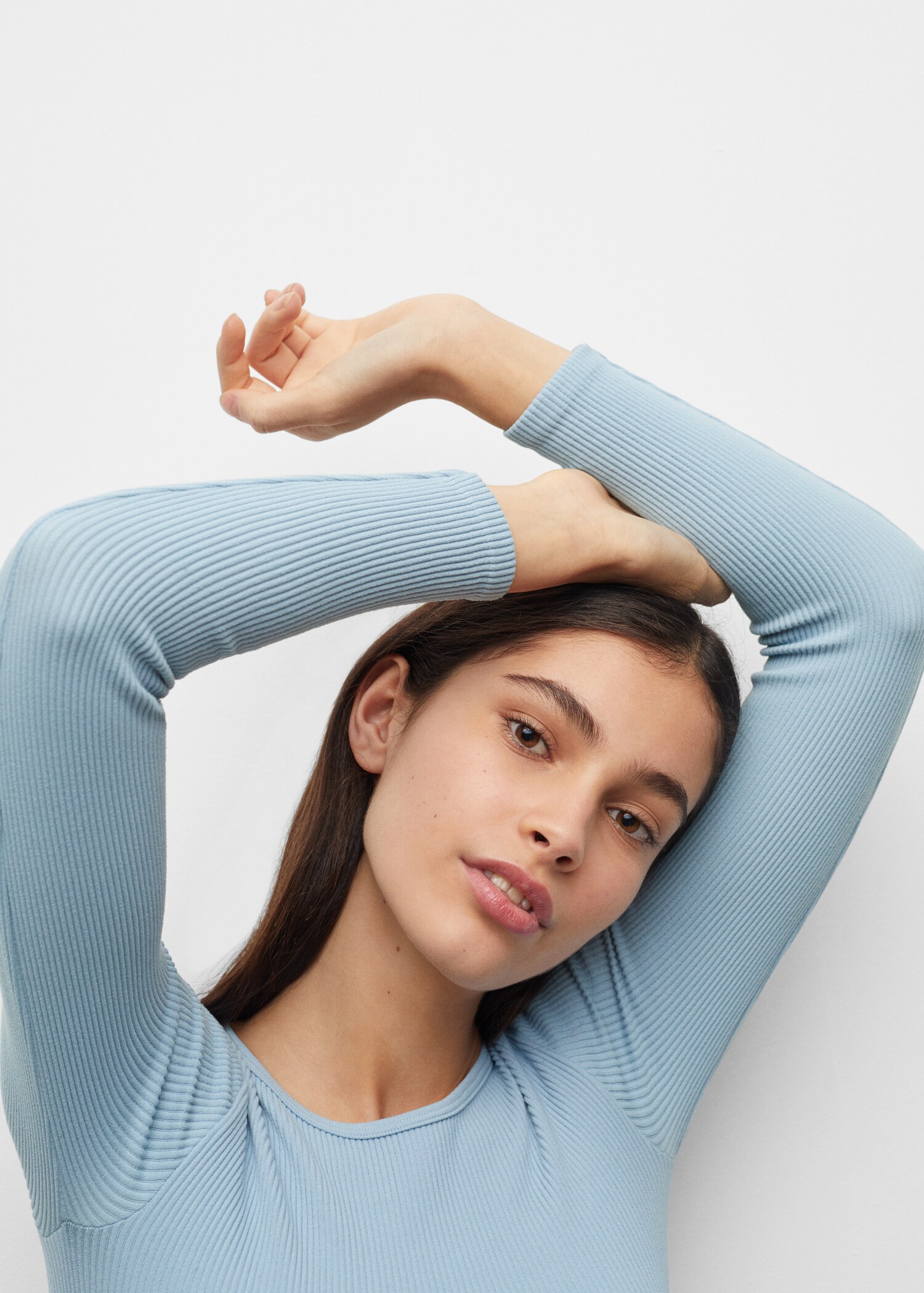 Camiseta crop canalé - Plano medio