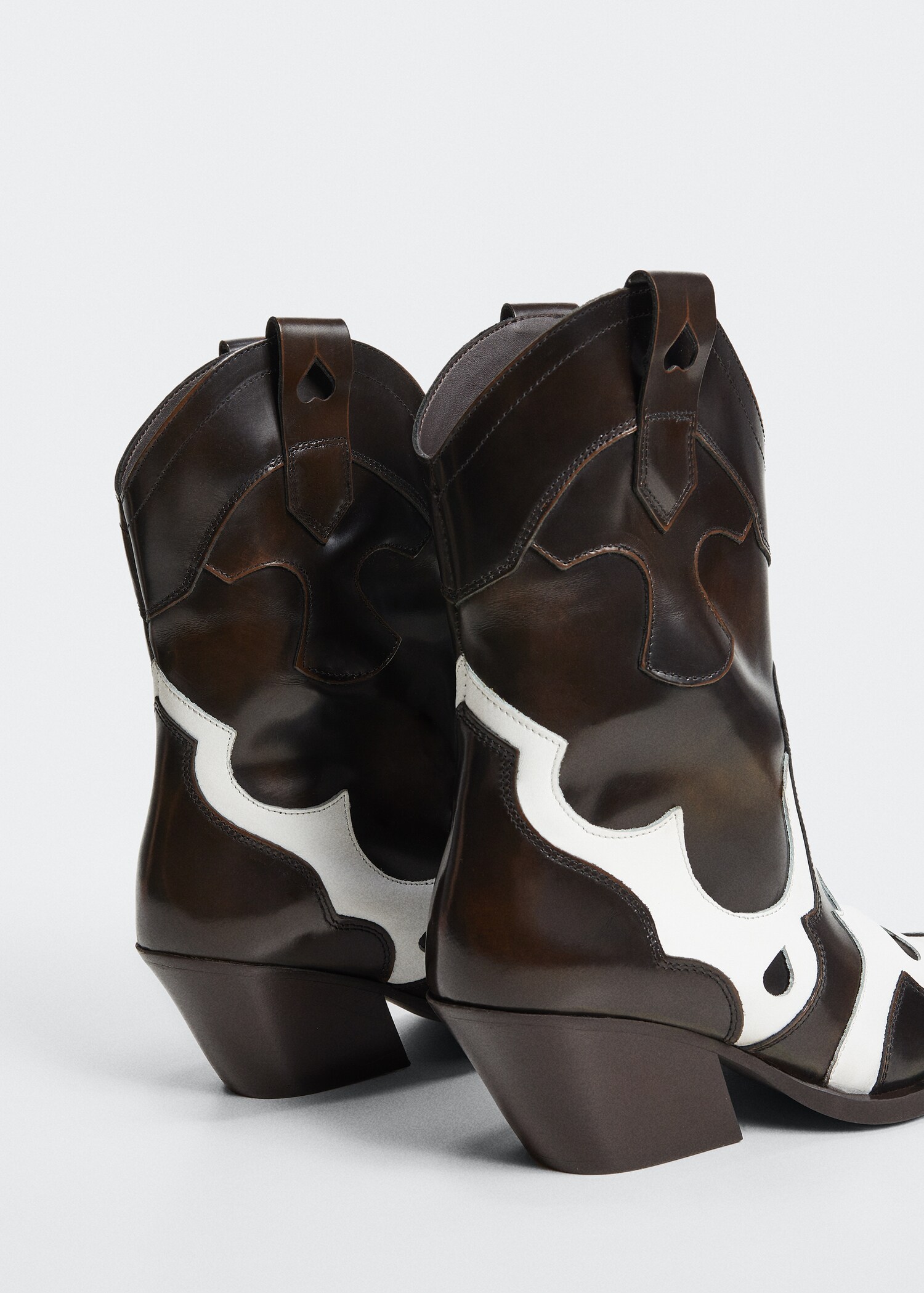 Leather cowboy ankle boots - Details of the article 2