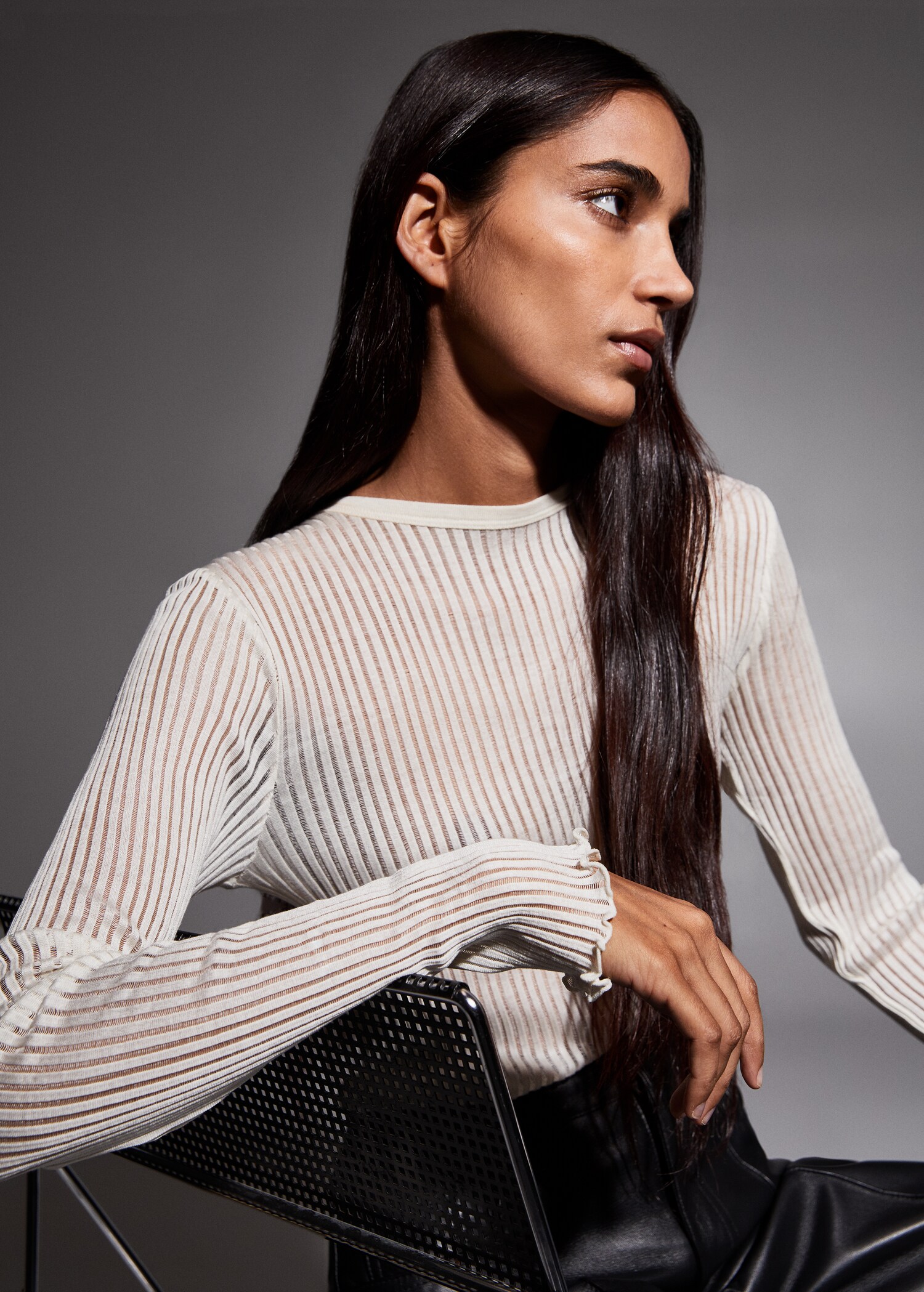 Long sleeve silk t-shirt - Details of the article 2