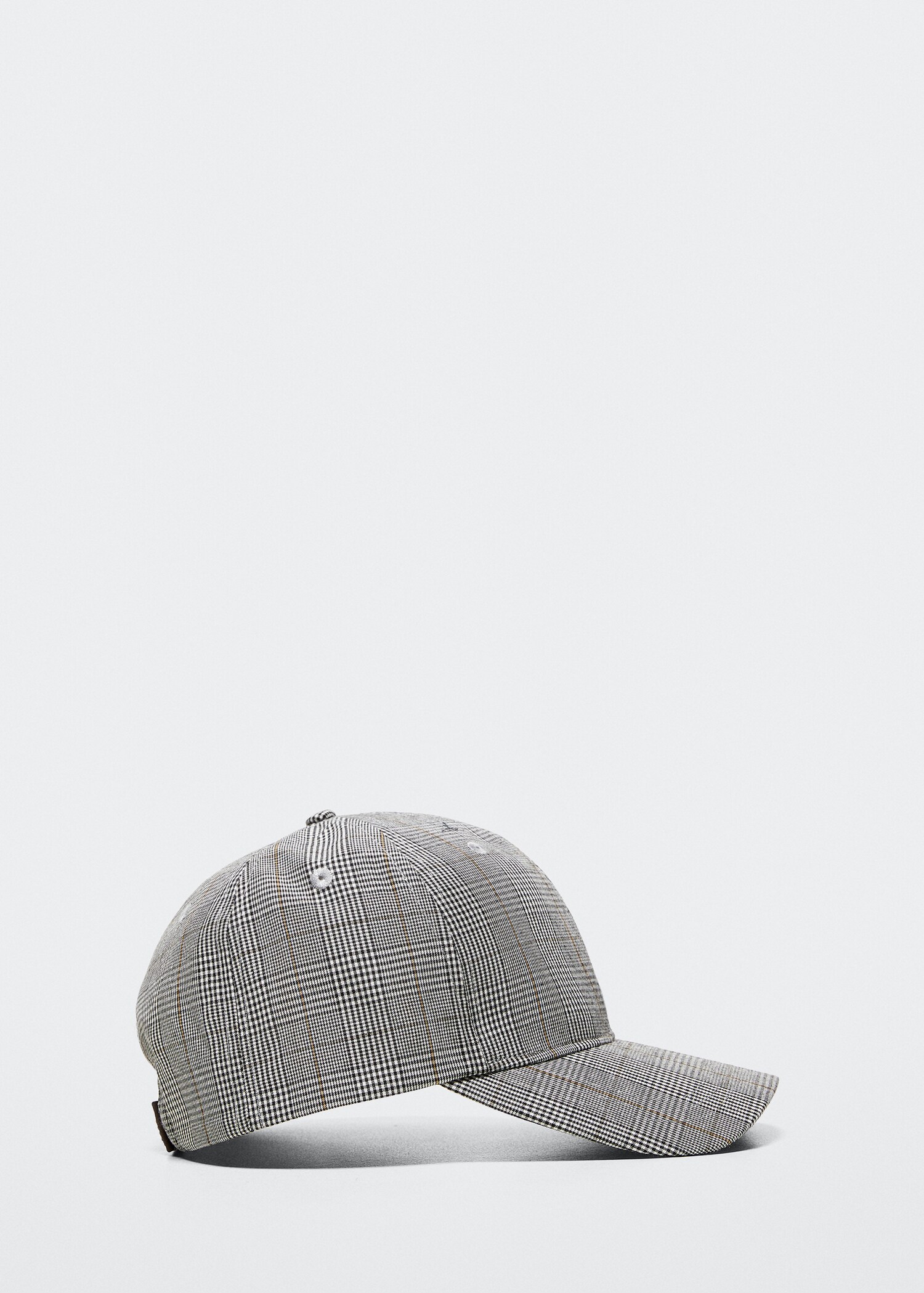 Cap with check visor - Article without model