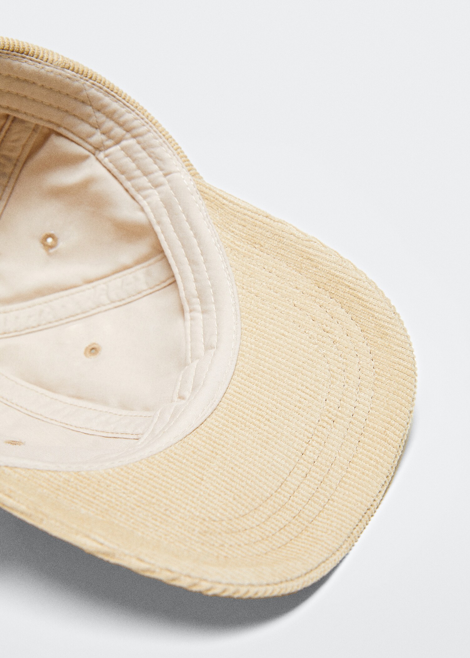 Corduroy cap - Details of the article 2