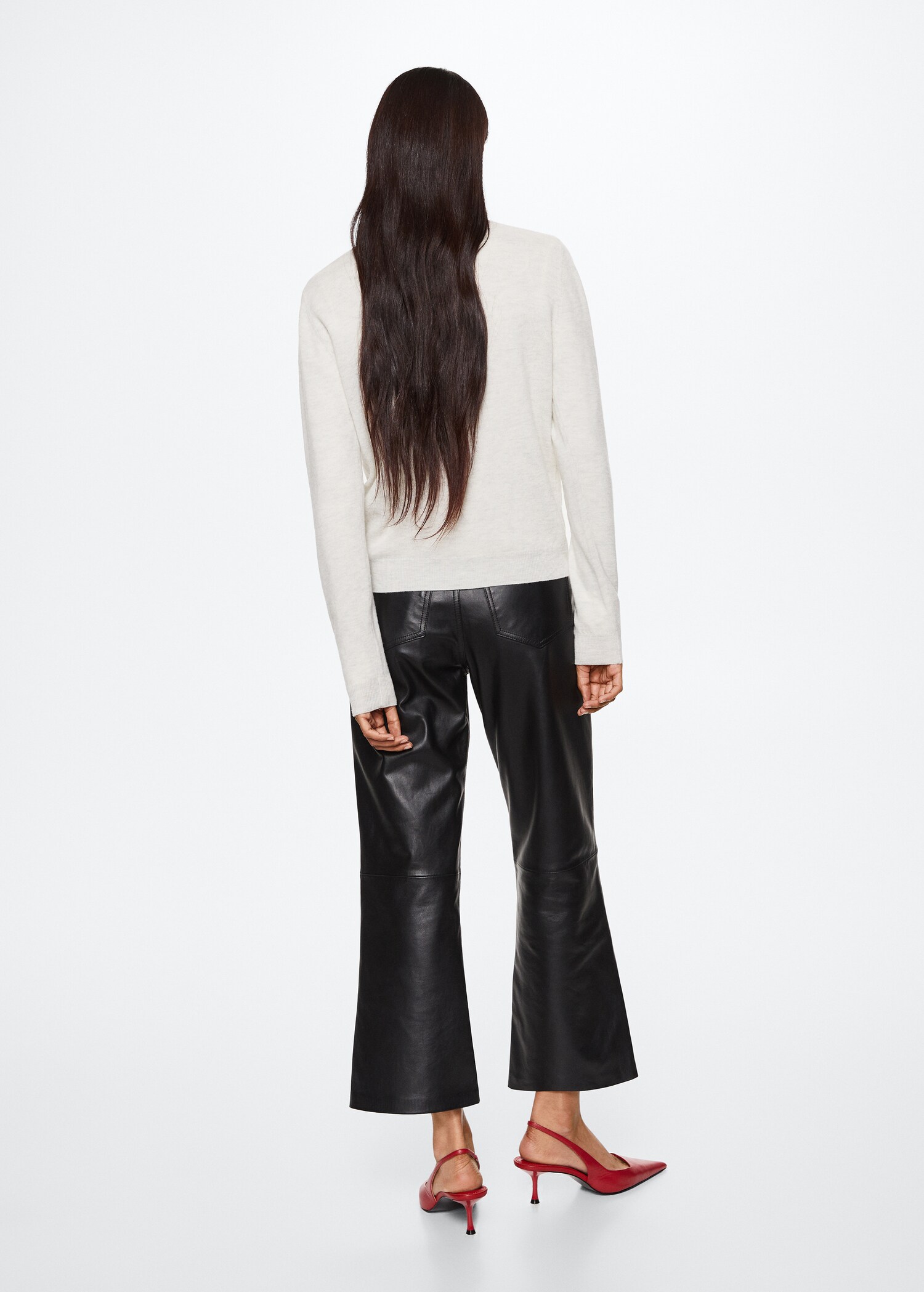 High collar wool sweater - Reverse of the article